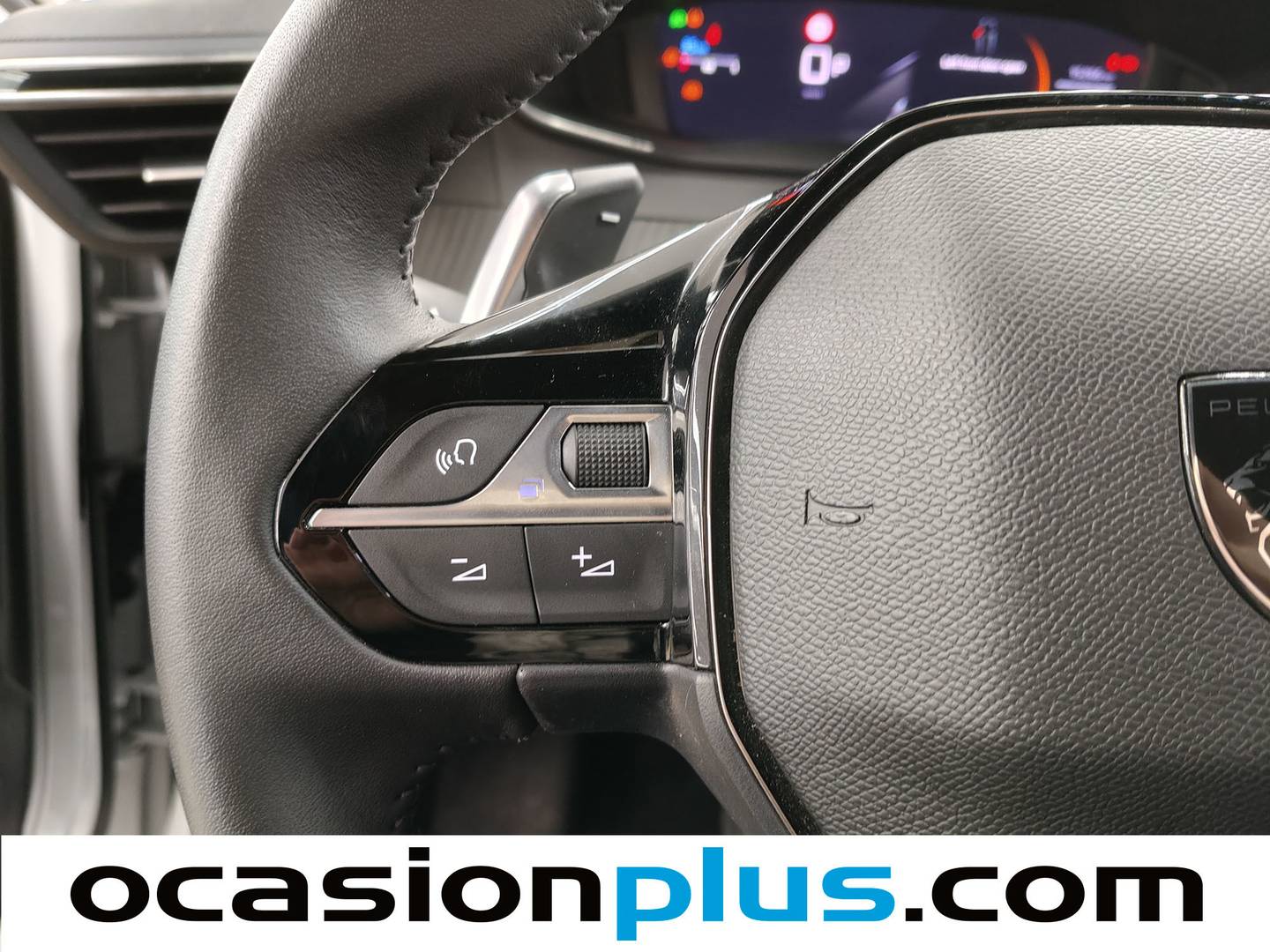 Foto Peugeot 2008 Peugeot 2008 Allure Hybrid eDCS6 (145 CV)