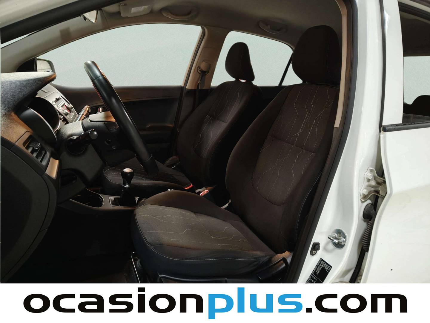 Foto KIA Picanto Kia Picanto 1.0 CVVT UEFA Euro2016 Eco-Dynamics (66 CV)