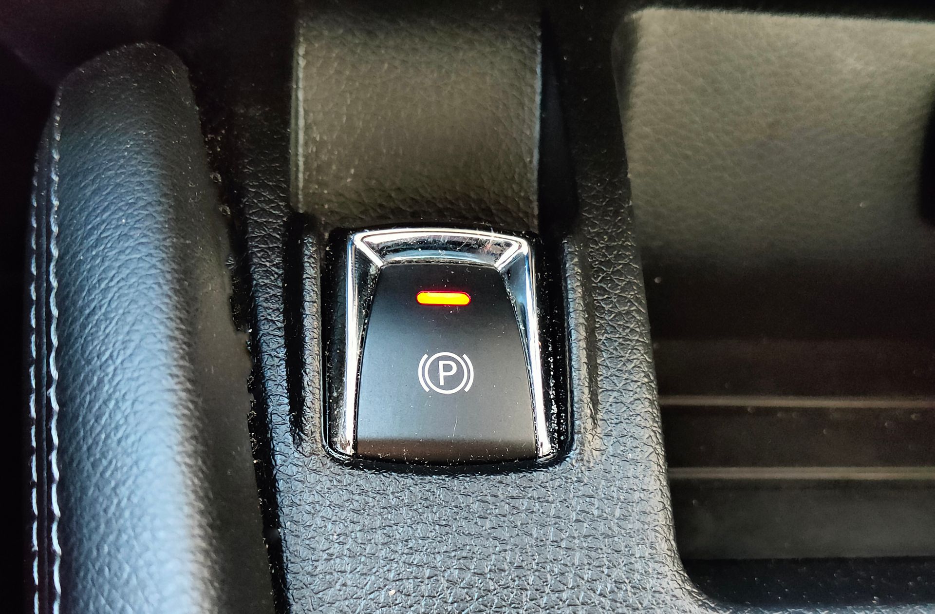 Nissan Qashqai DIG-T 160 N-Connecta 4x2 DCT - foto 29