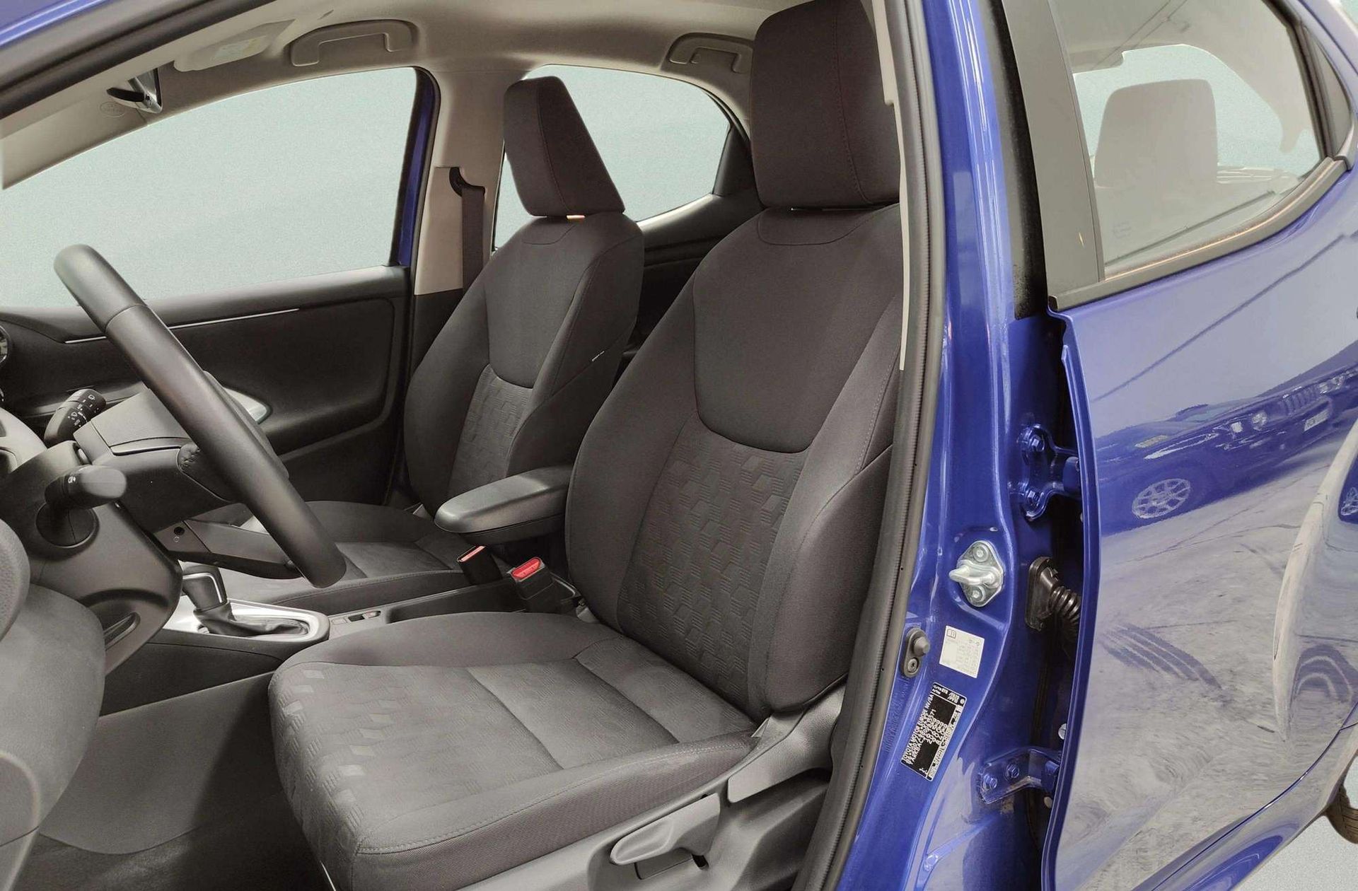 Toyota Yaris 120H Active Plus - foto 12