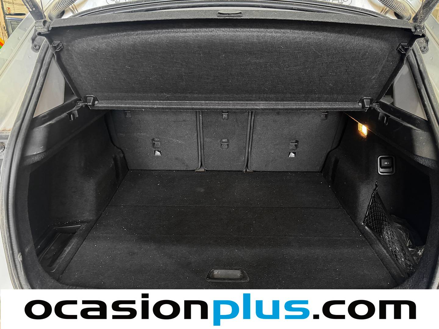 Fotos maletero BMW X1 BMW X1 sDrive16d (116 CV)