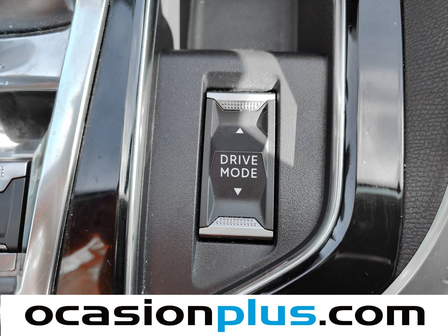 Foto Peugeot 3008 Peugeot 3008 PureTech 130 S&S GT Pack EAT8 (130 CV)