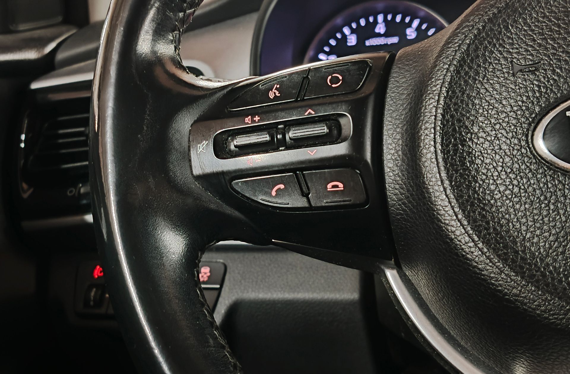Kia Stonic 1.0 T-GDi Drive DCT - foto 23