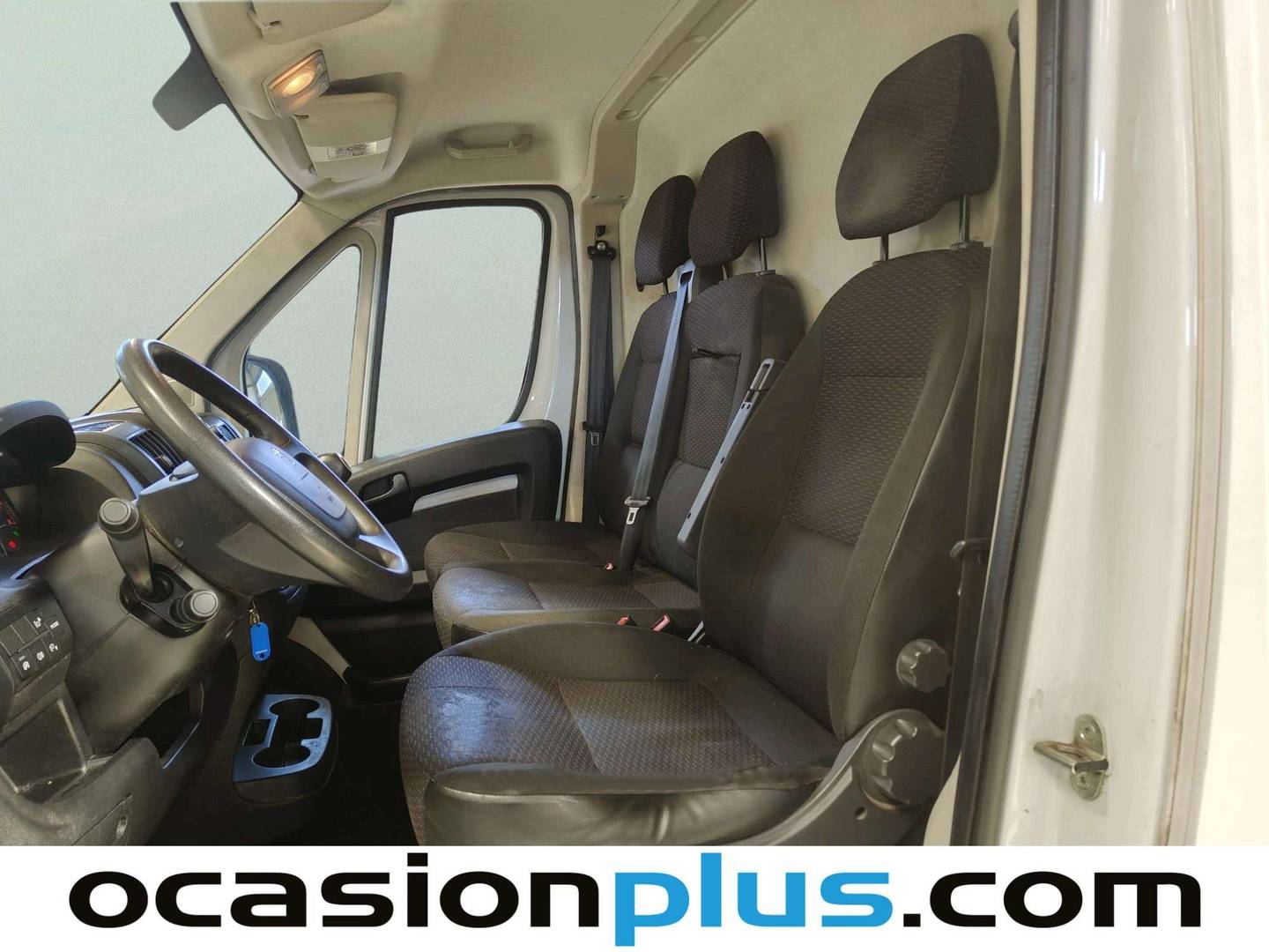 Foto asientos delanteros Peugeot Boxer Peugeot Boxer Furgon BlueHDi 140 S&S 335 L3H2 (140 CV)