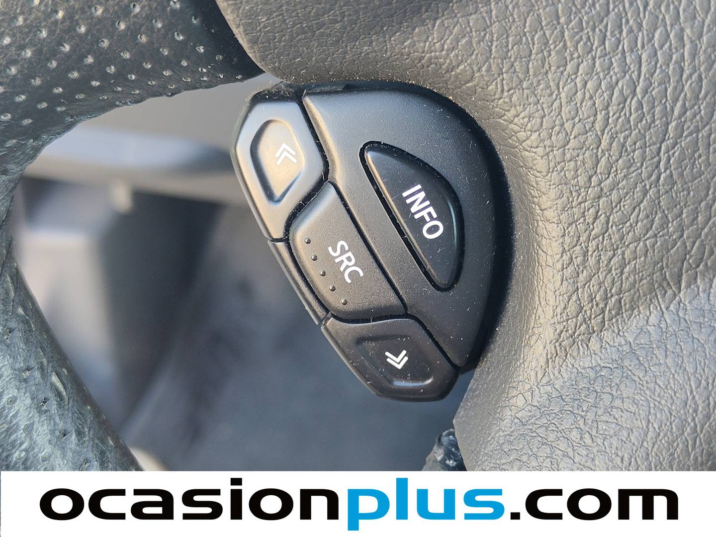 Equipamiento del Nissan Almera Nissan Almera 1.5 Line Up (98 CV)