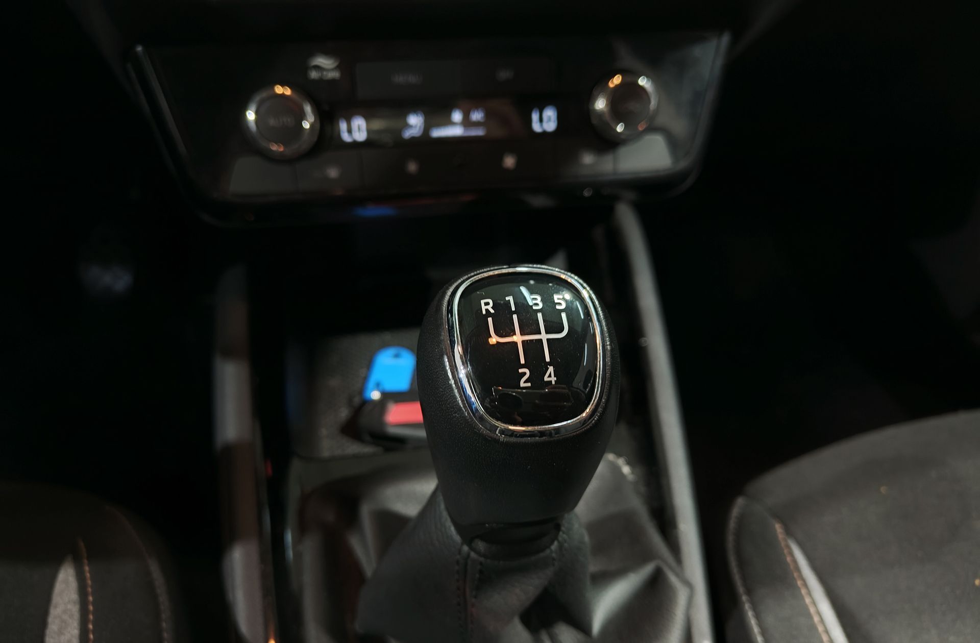 Škoda Kamiq 1.0 TSI Selection - foto 5