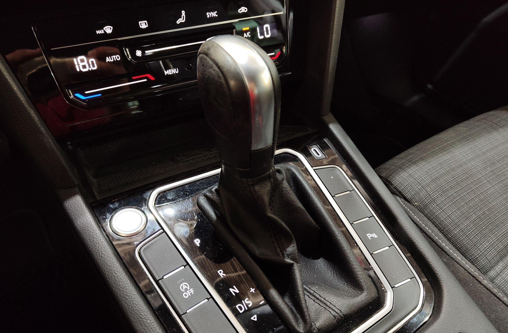 Volkswagen Passat Executive 1.5 TSI DSG - foto 5