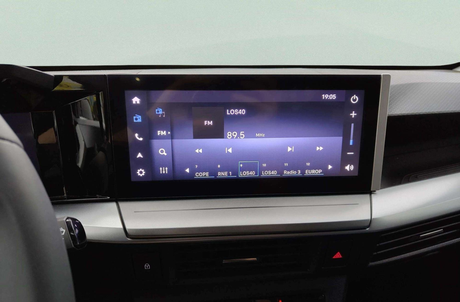 Opel Frontera 1.2T XHT Hybrid eDCT6 GS - foto 35