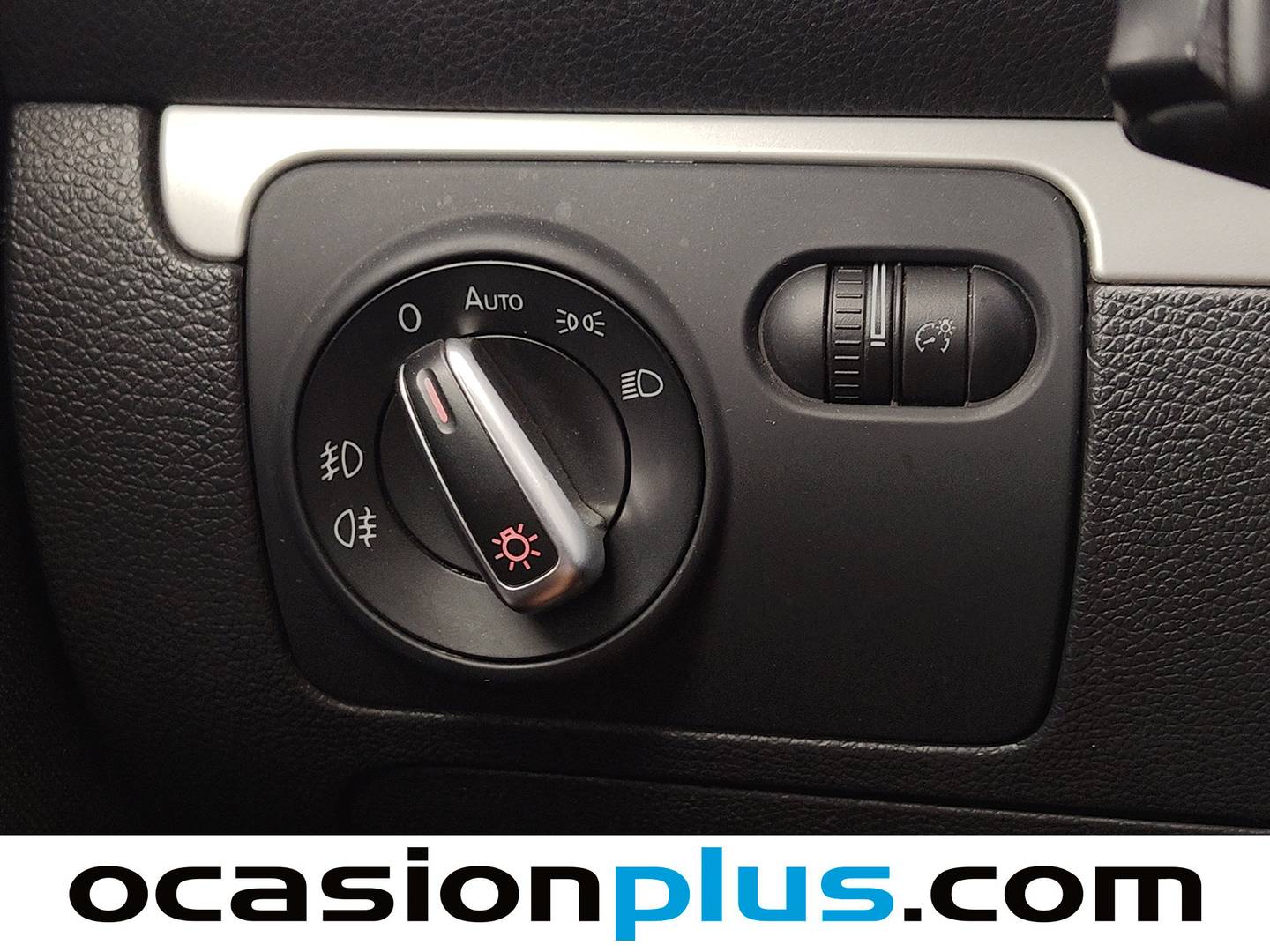 Equipamiento del Volkswagen Scirocco Volkswagen Scirocco 2.0 TDI BMT (140 CV)