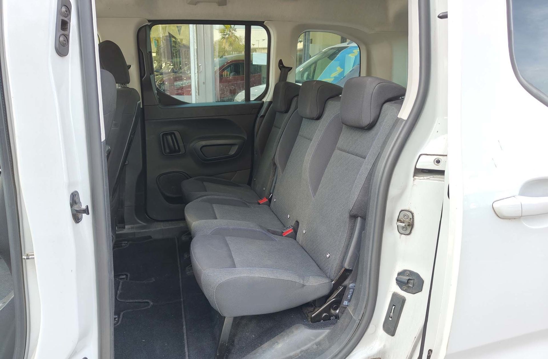 Peugeot Rifter Allure Standard PureTech EAT8 - foto 10