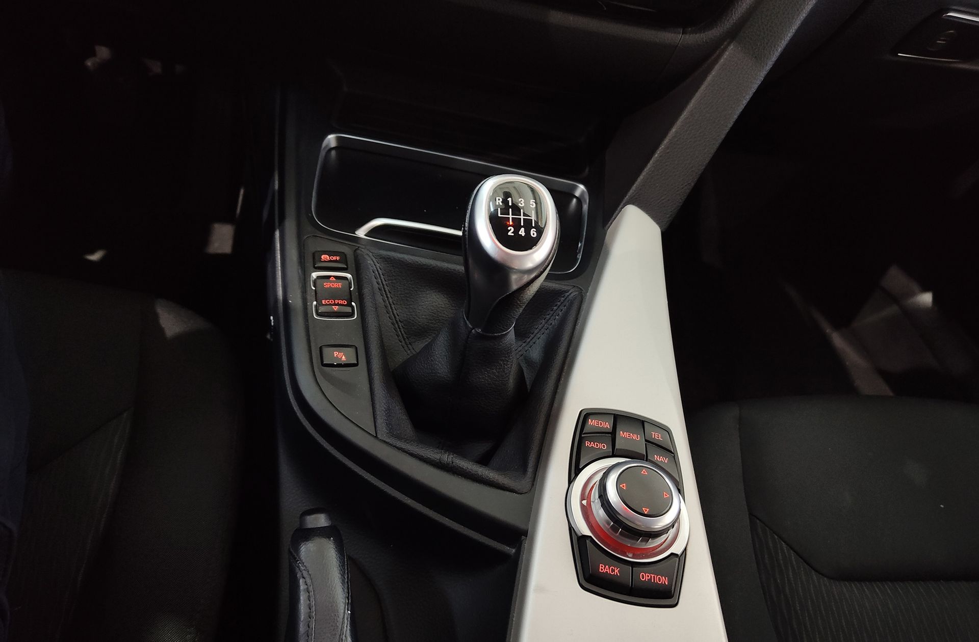 BMW Serie 3 318d - foto 5
