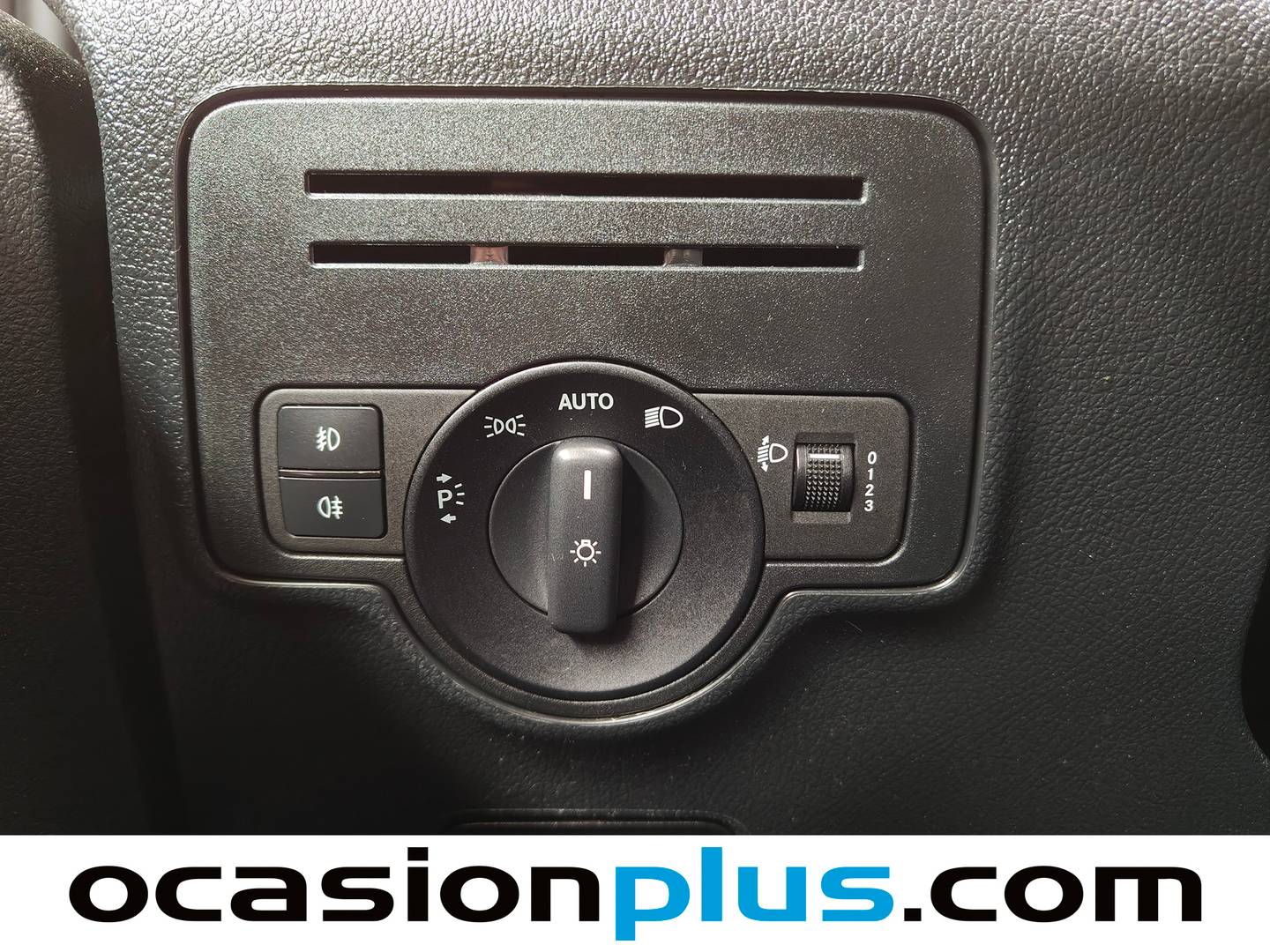 Equipamiento del Mercedes Vito Mercedes Vito Furgon 114 CDI Pro larga AT (136 CV)