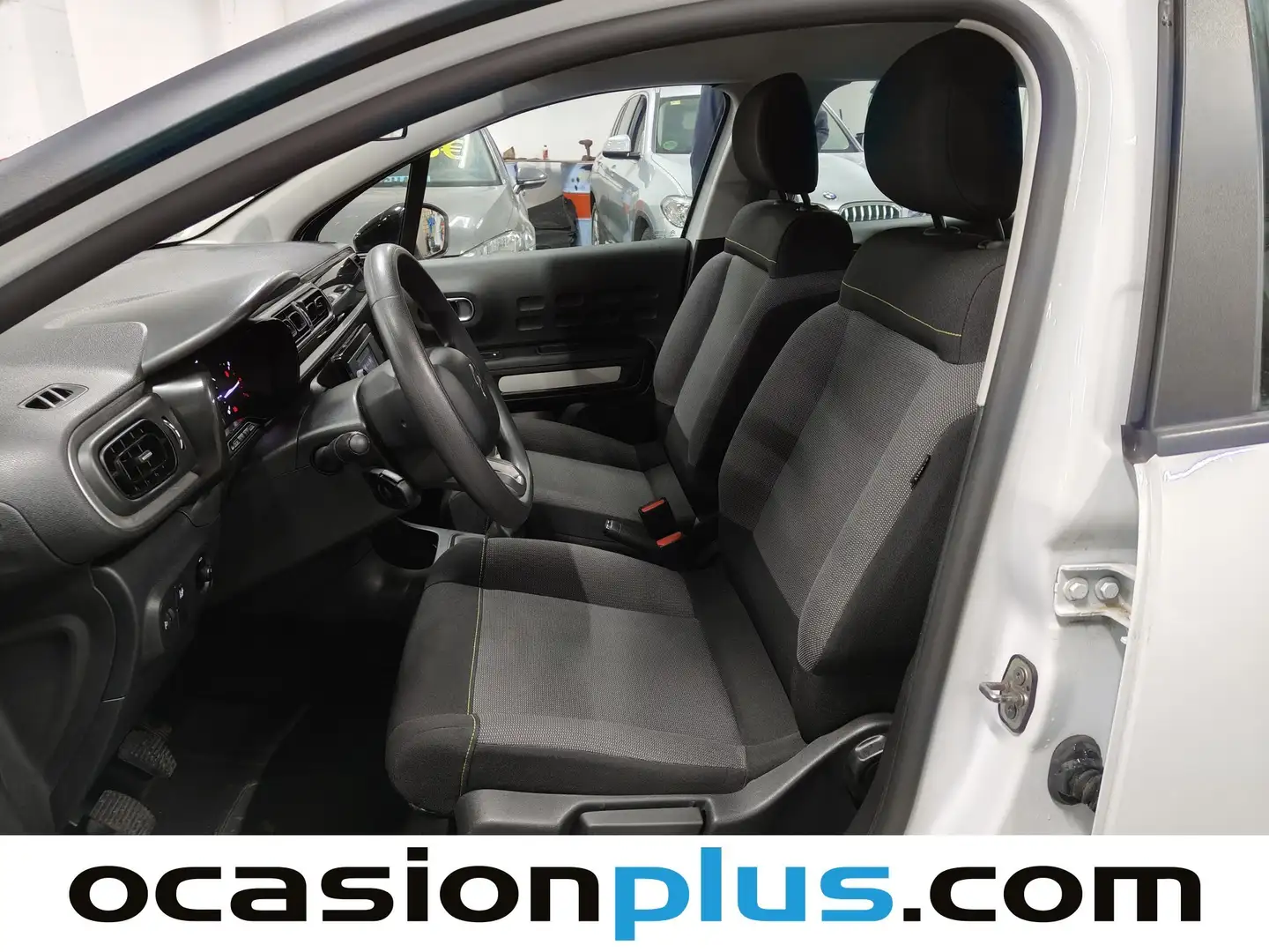 Foto Citroën C3 Citroen C3 BlueHDi 100 S&S Live Pack (100 CV)