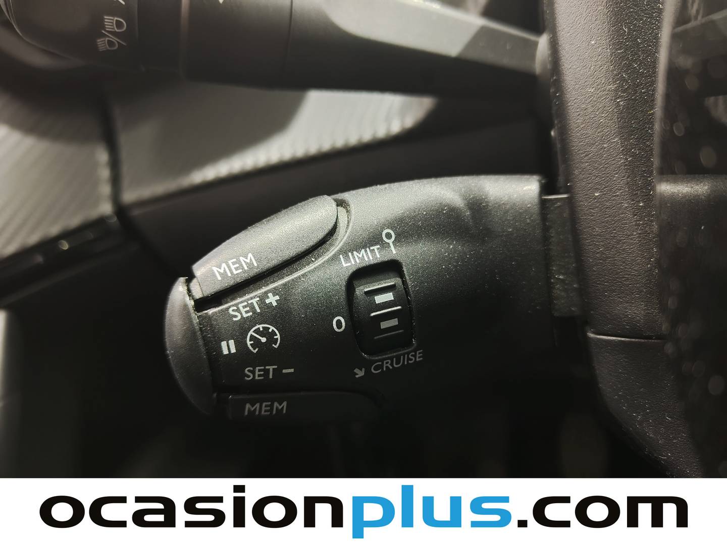 Foto Peugeot 2008 Peugeot 2008 BlueHDi 110 Allure Pack (110 CV)