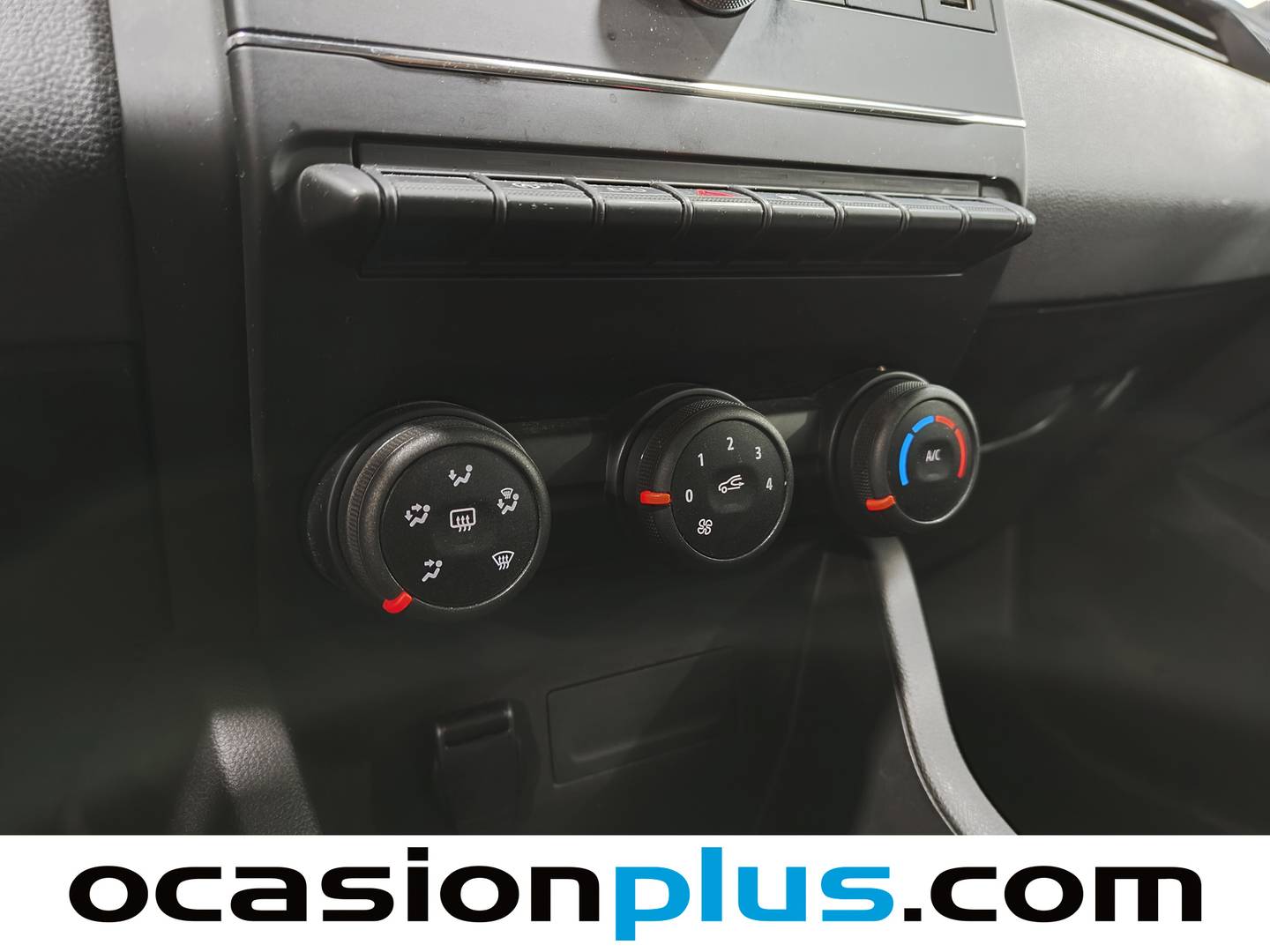 Equipamiento del Renault Clio Renault Clio Business Blue dCi (85 CV)
