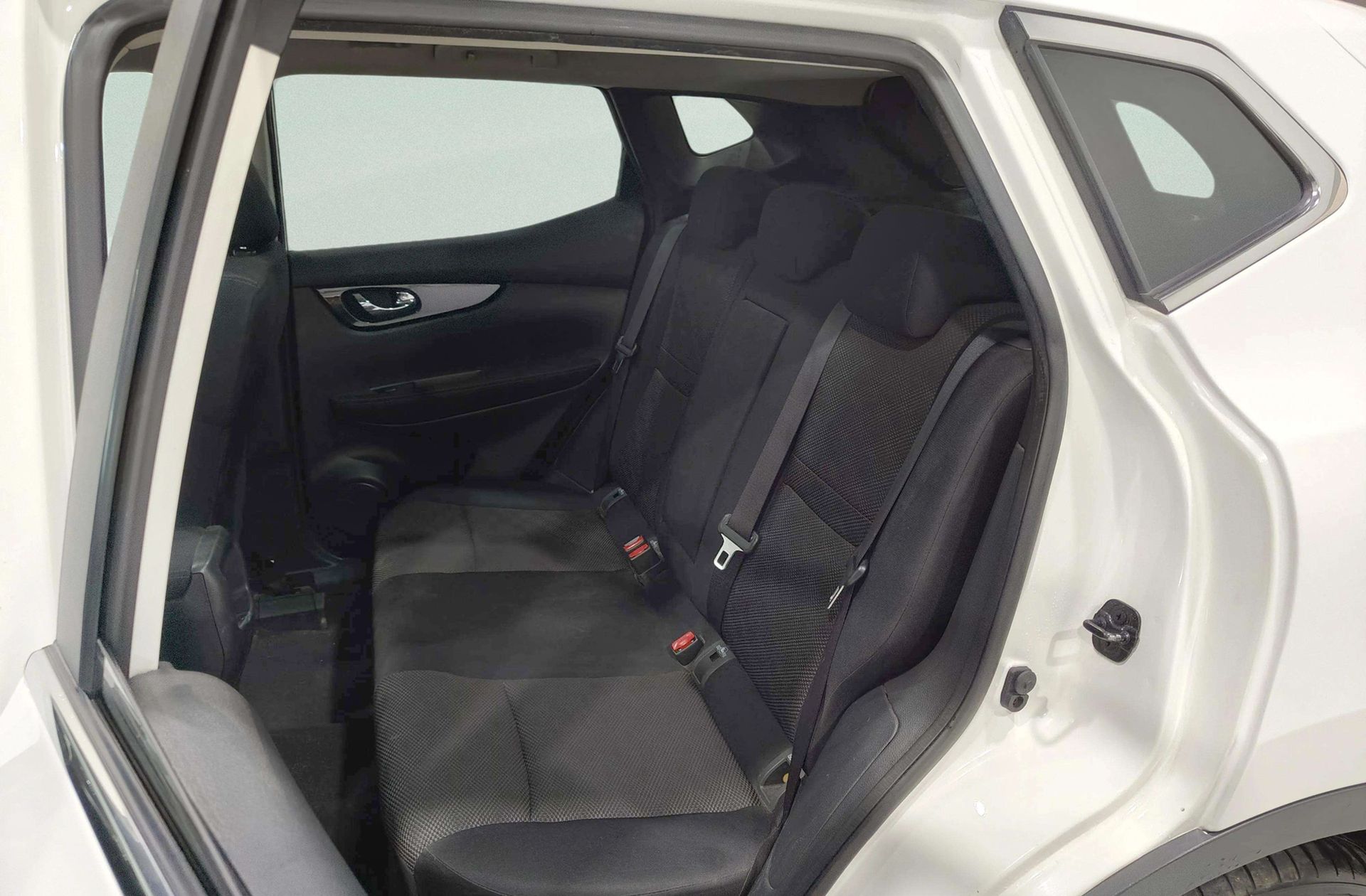 Nissan Qashqai DIG-T 115 N-Connecta 4x2 - foto 13