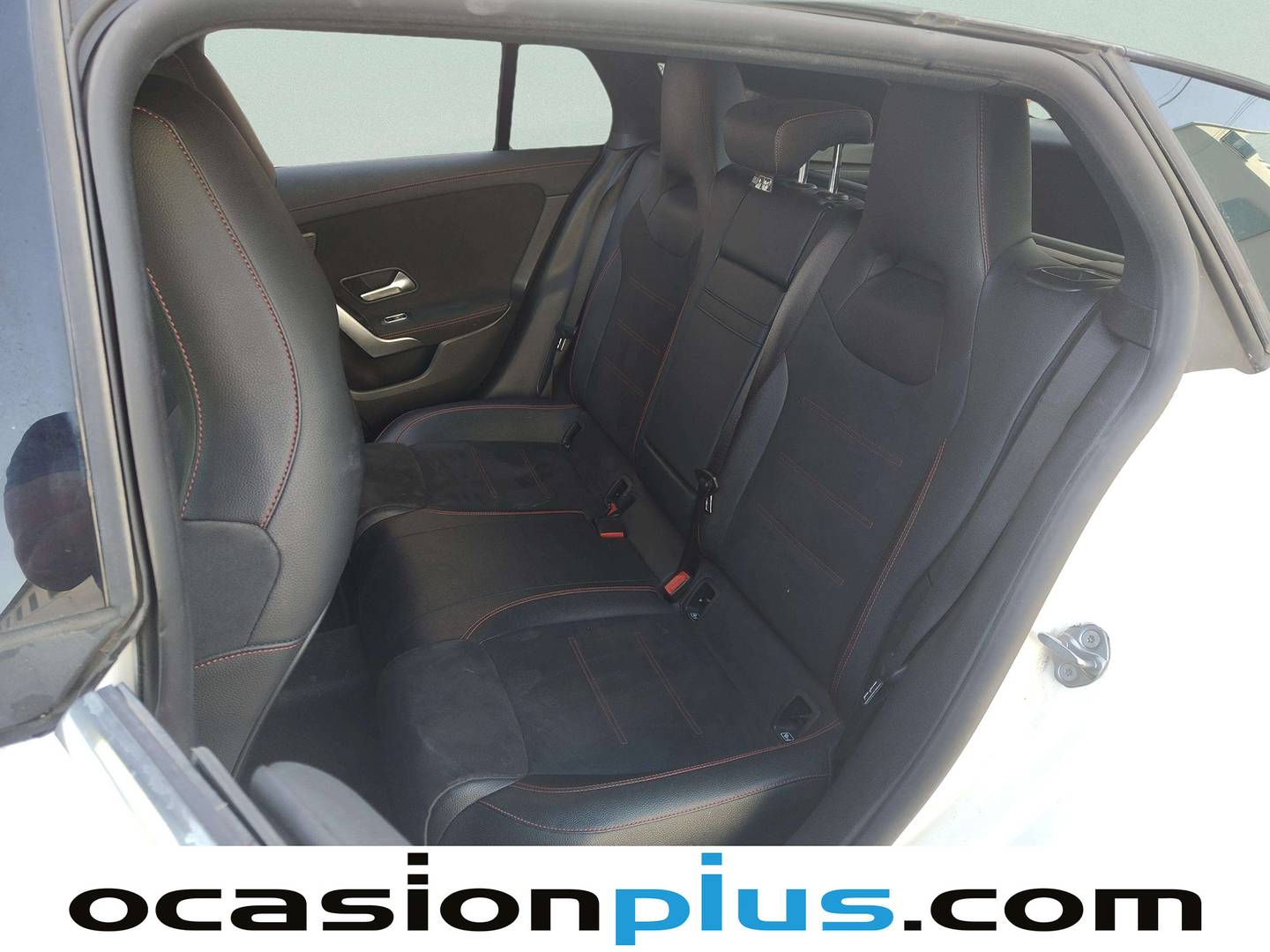 Foto asientos traseros Mercedes CLA Mercedes CLA Shooting Brake CLA Shooting Brake 250 e (218 CV) Pack AMG