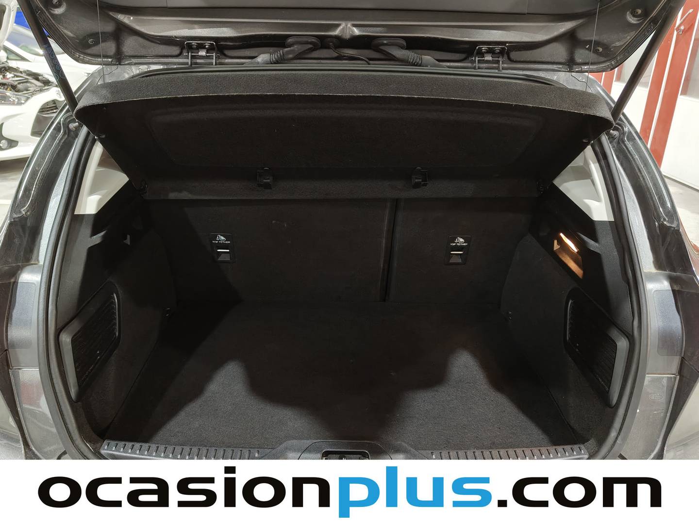 Fotos maletero Ford Focus Ford Focus 1.0 Ecoboost MHEV Active Auto (155 CV)