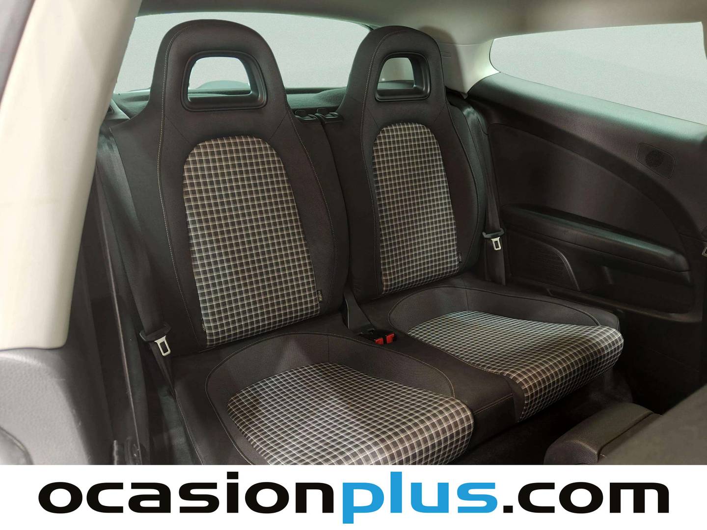 Volkswagen Scirocco Volkswagen Scirocco Typhoon by R-Line 1.4 TSI BMT (125 CV) seminuevo