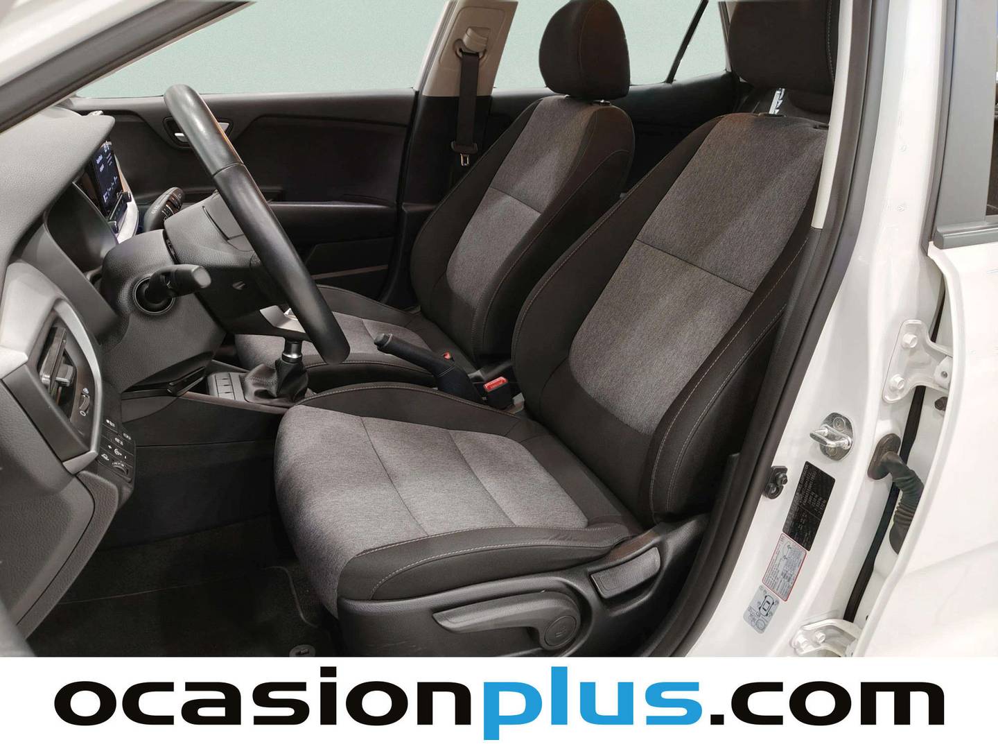 Foto asientos delanteros KIA Stonic KIA Stonic 1.2 DPi Concept  (84 CV)