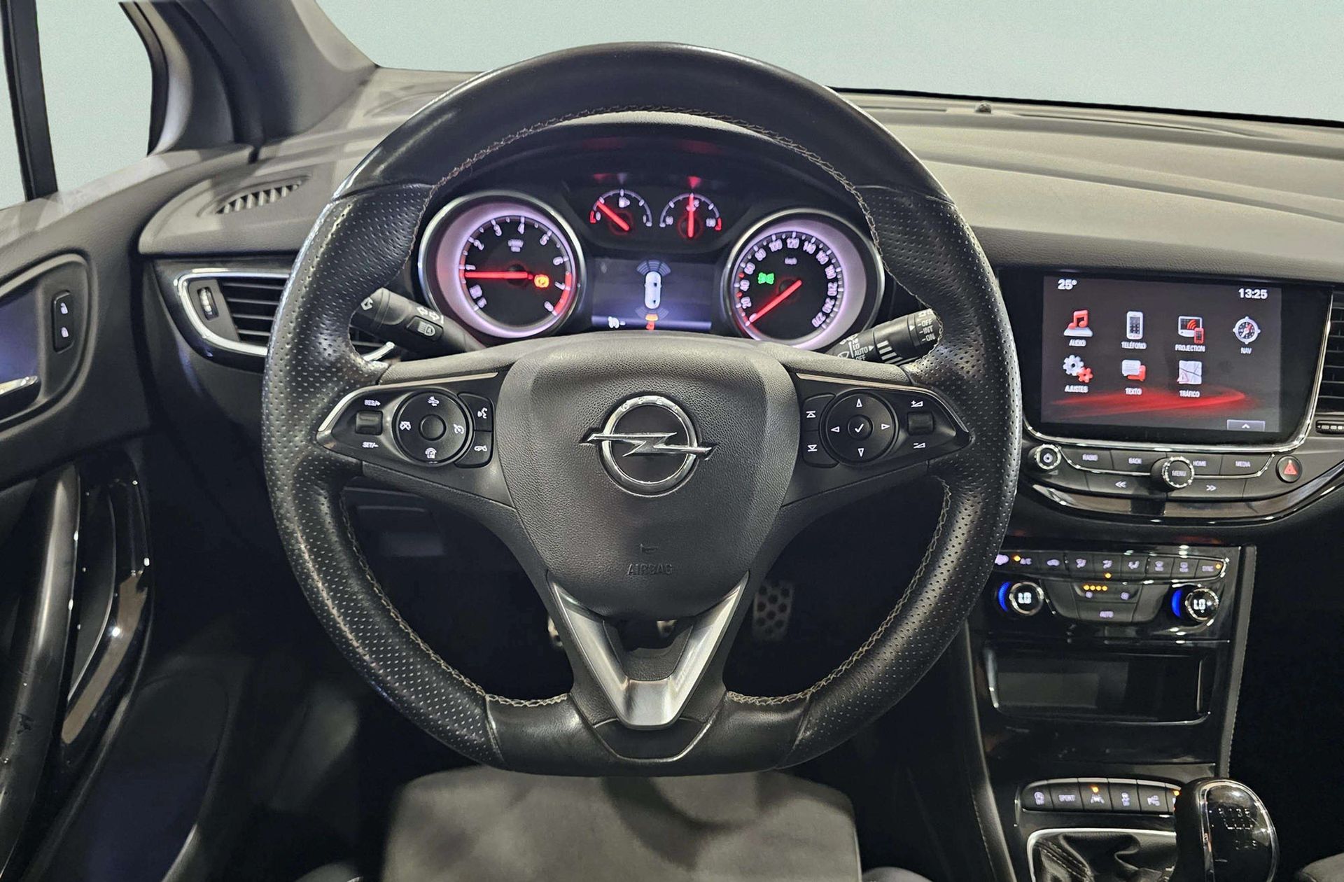 Opel Astra 1.6 Turbo GSi Line - foto 22