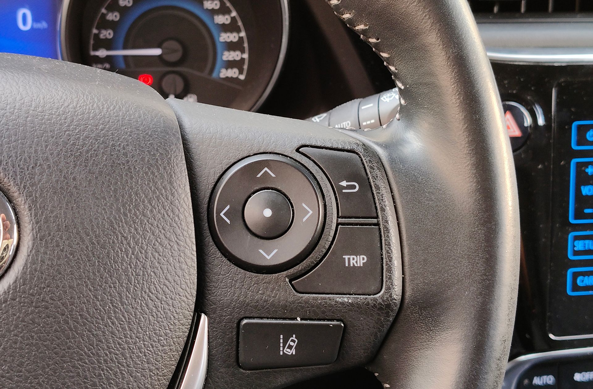 Toyota Auris 140H Hybrid Feel! - foto 31