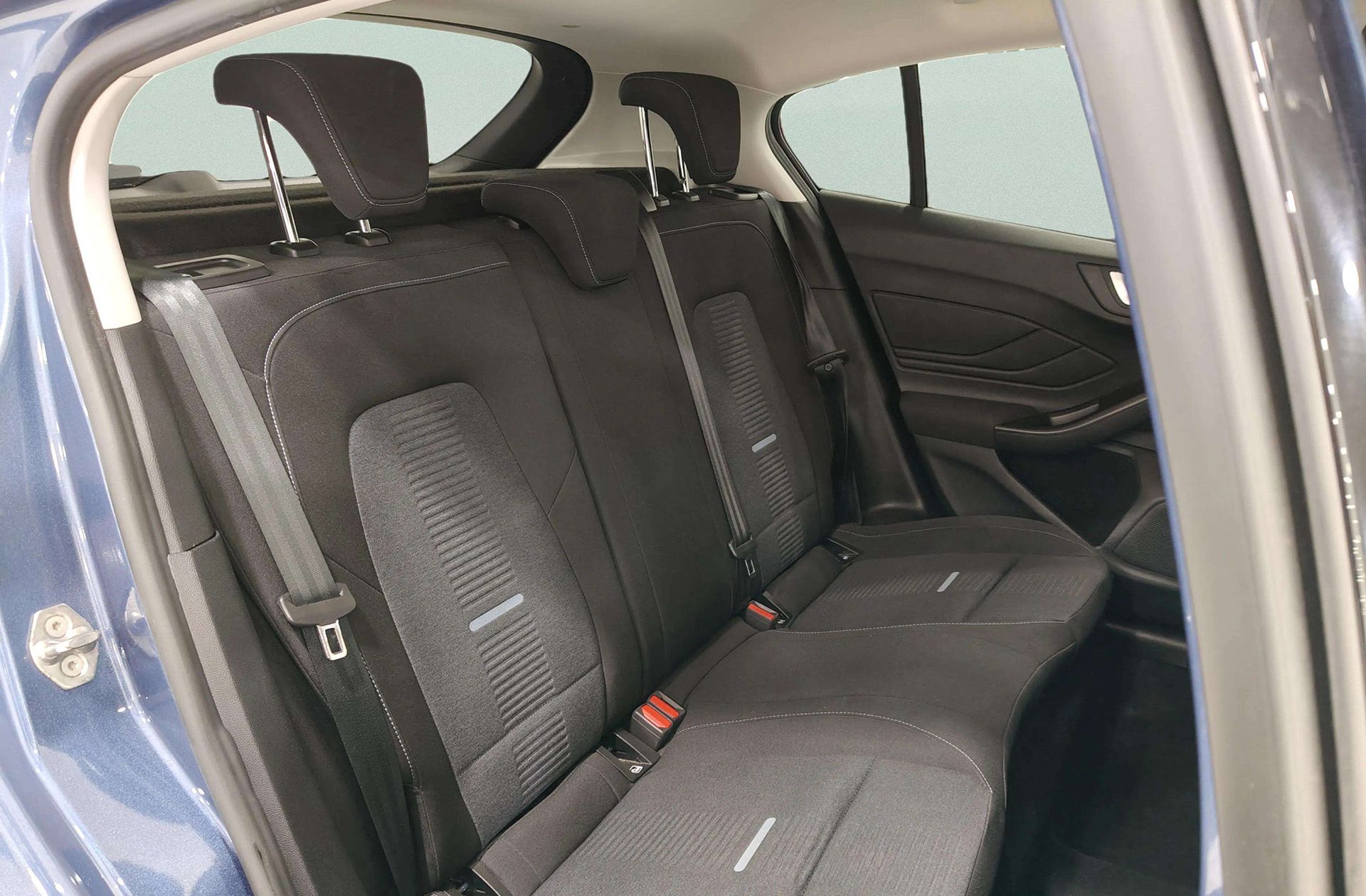 Ford Focus 1.0 EcoBoost MHEV Active - foto 22