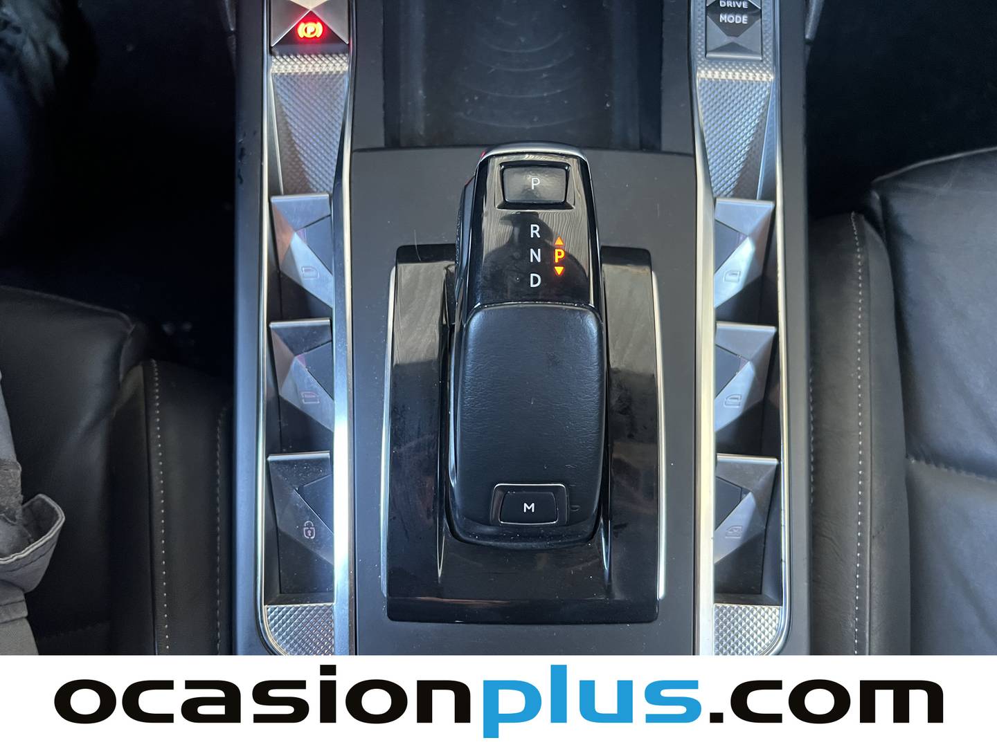 Foto DS DS 3 Crossback DS DS3 Crossback PureTech 130 Grand Chic EAT8  (130 CV)