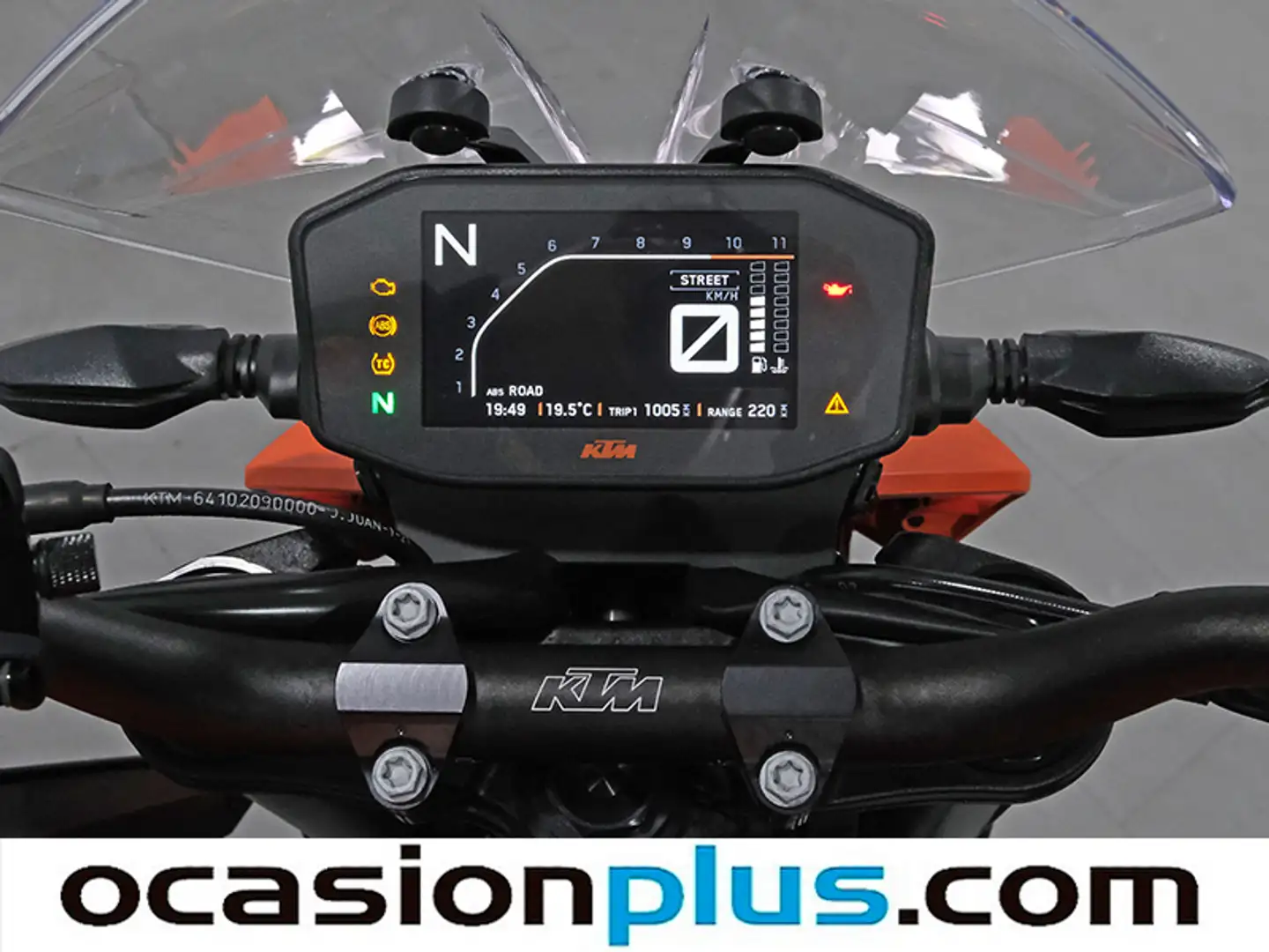 Foto KTM 890 DUKE L KTM 890 DUKE L 890 DUKE L (95 Cv)