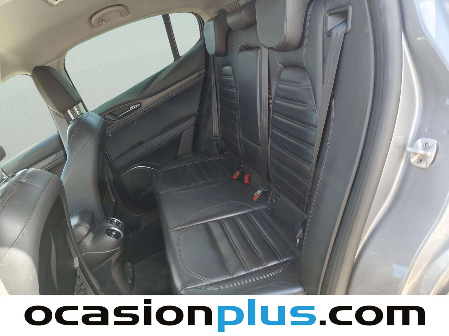 Foto asientos traseros Alfa Romeo Stelvio Alfa Romeo Stelvio 2.0 Petrol First Edition (I) Q4 (280 CV)