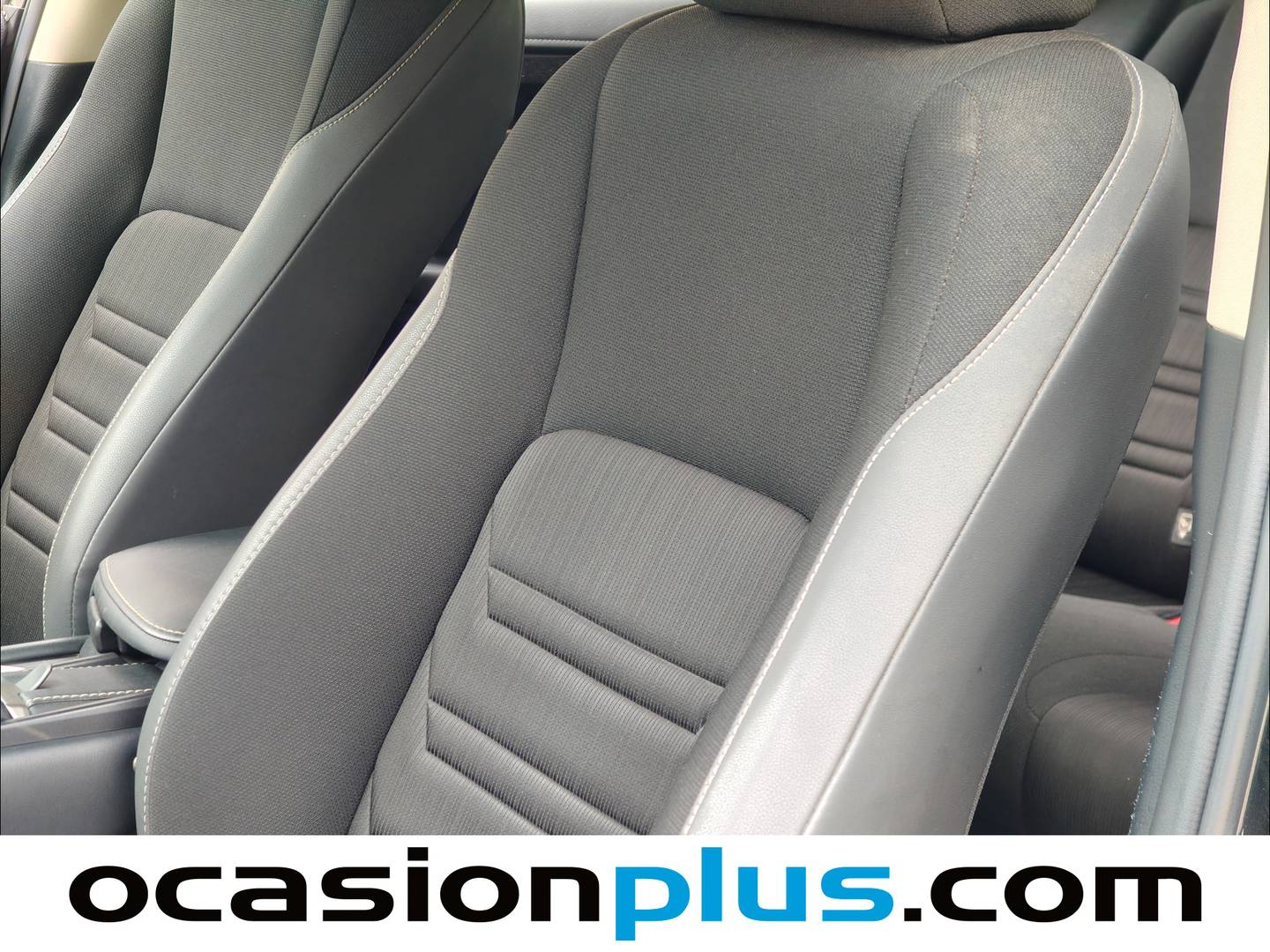 Foto Lexus NX Lexus NX 300h Business 2WD (197 CV)