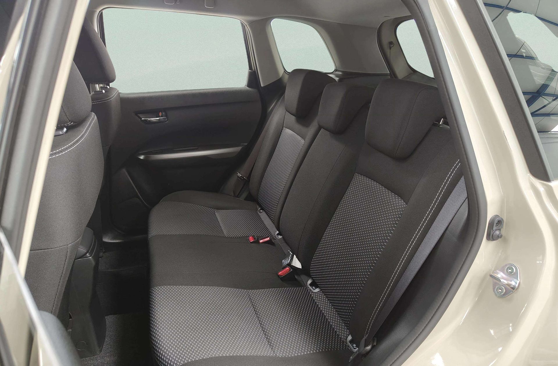 Suzuki Vitara 1.4 T Mild Hybrid S2 - foto 13