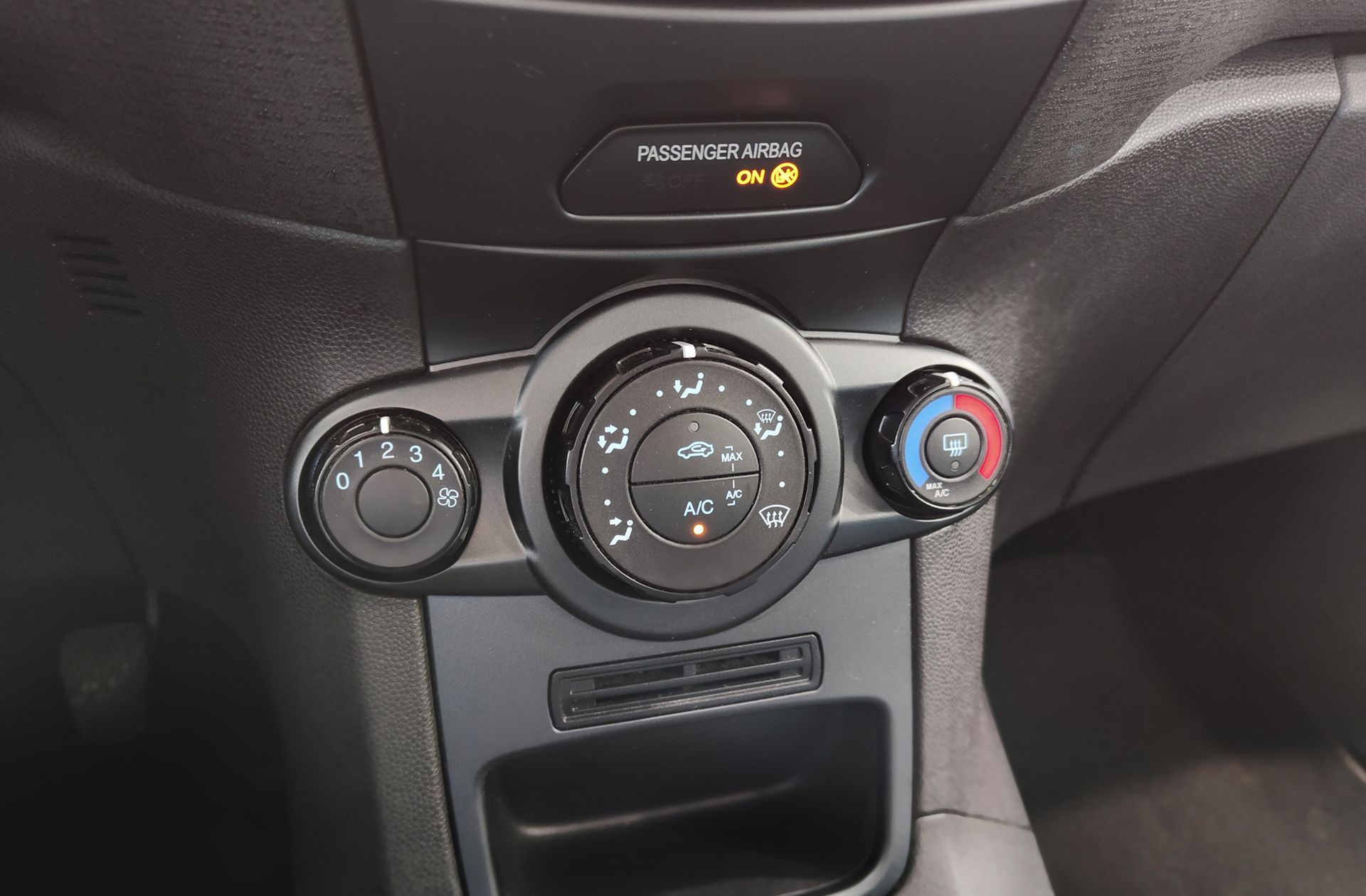 Ford Fiesta 1.25 Duratec Trend - foto 27