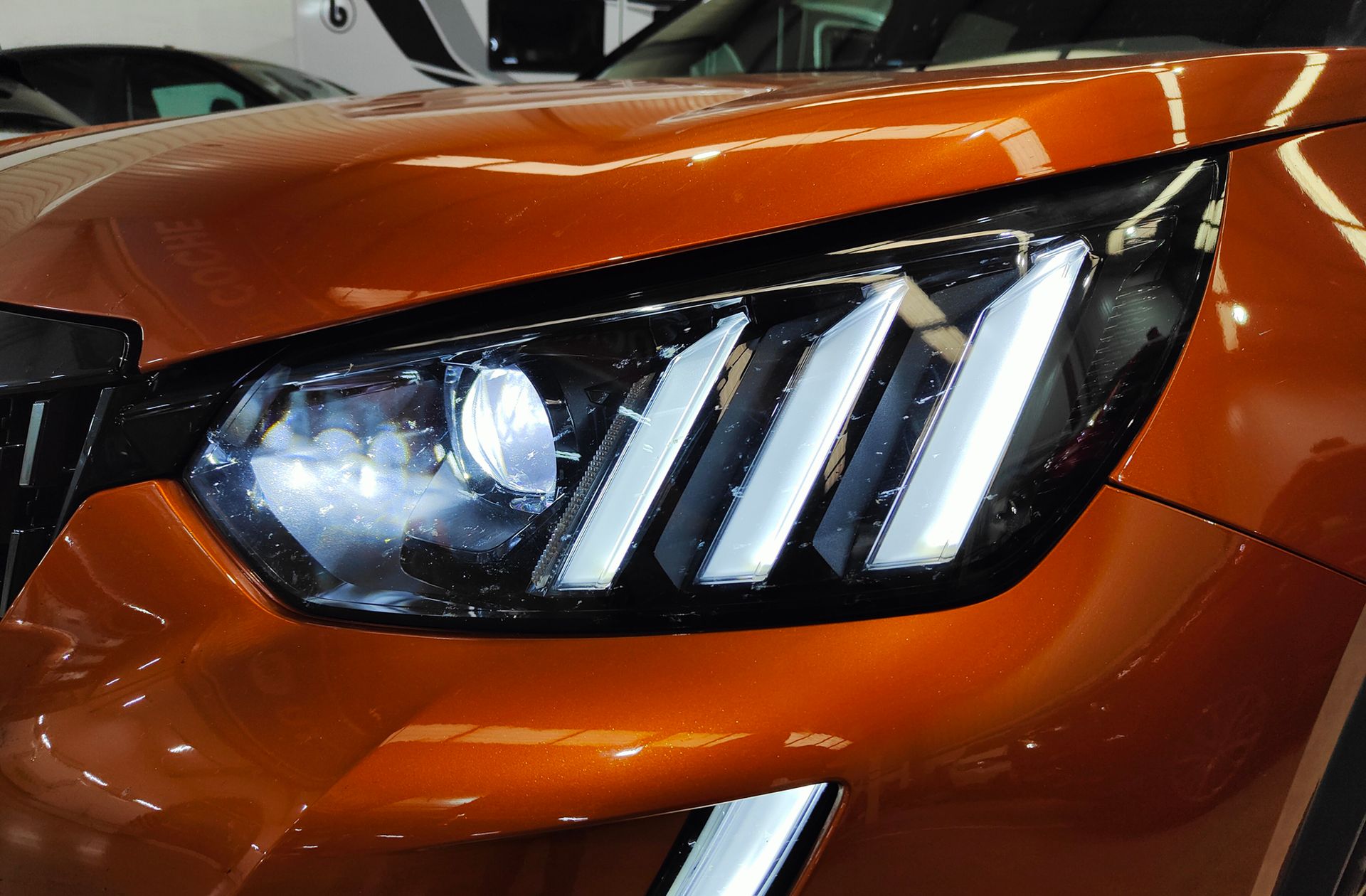 Peugeot 2008 PureTech 130 GT Line EAT8 - foto 16