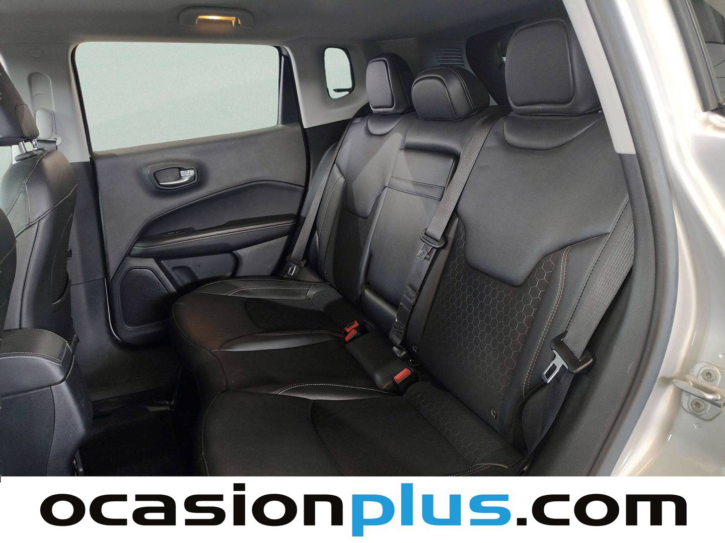 Foto asientos traseros Jeep Compass Jeep Compass 1.3 Gse T4 Longitude FWD MT (130 CV)