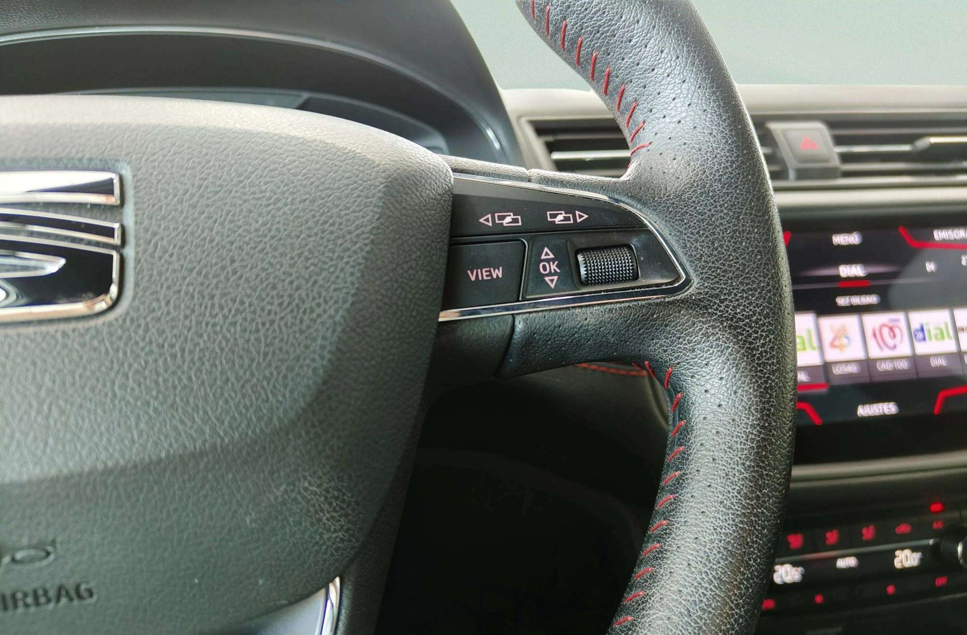 SEAT Arona 1.0 TSI Ecomotive FR Edition - foto 37