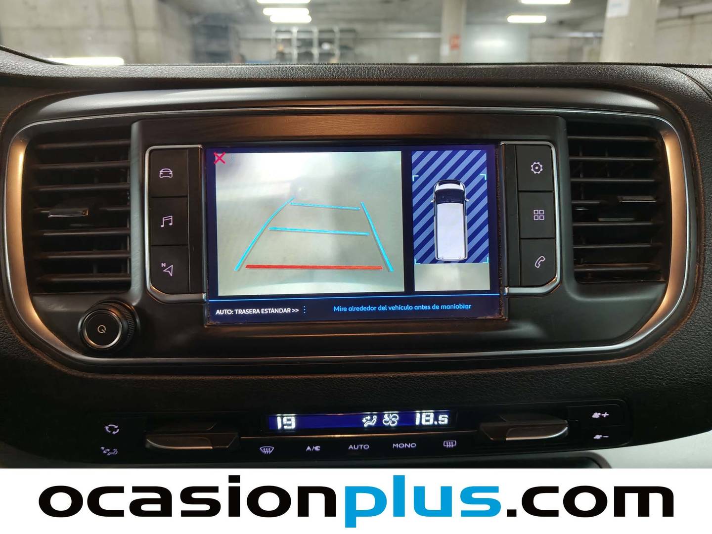 Foto Peugeot Traveller Peugeot Traveller 1.6 BlueHDi Business Standard (115 CV)