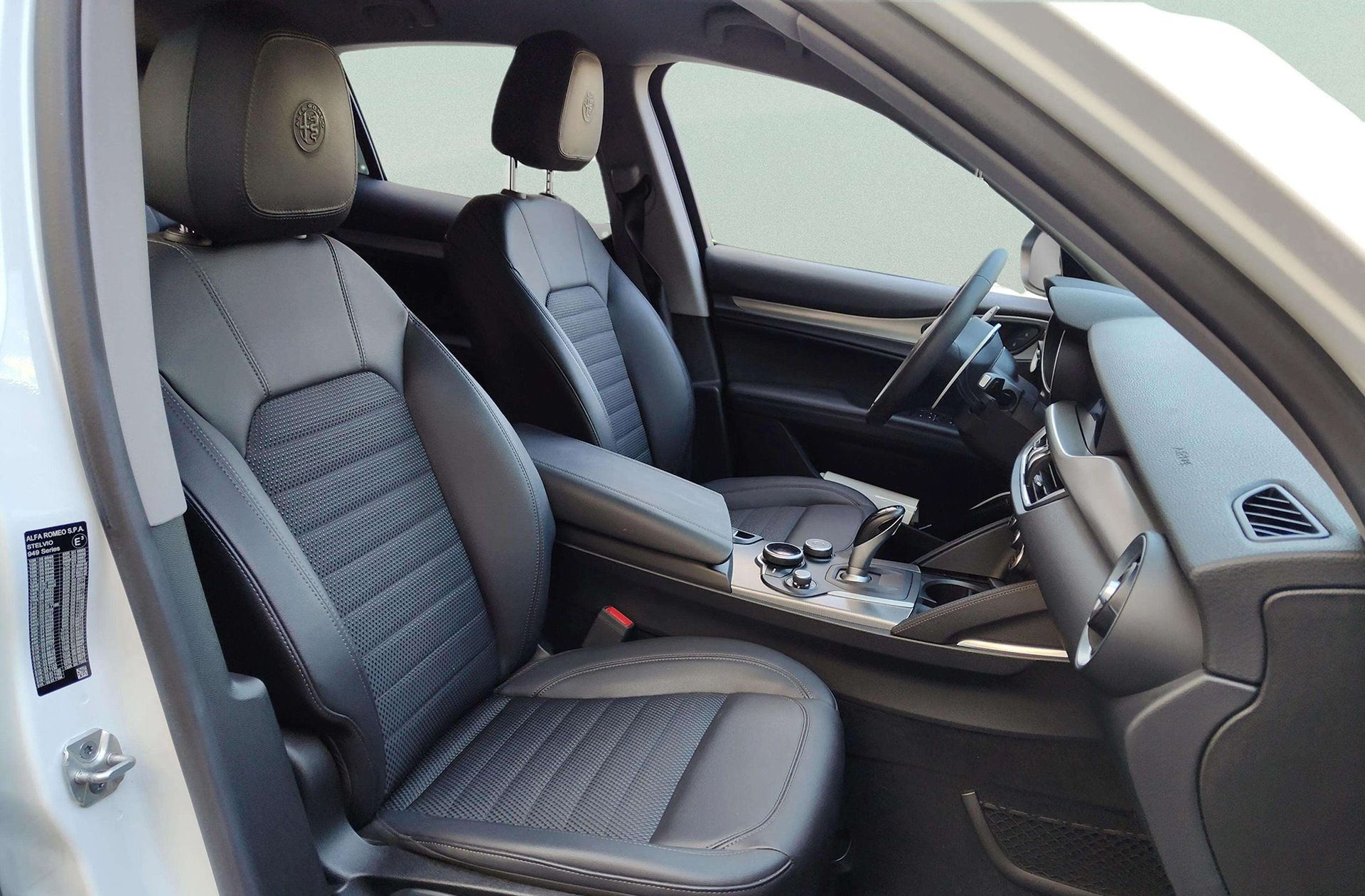 Alfa Romeo Stelvio 2.0 Gasolina Executive AWD - foto 21