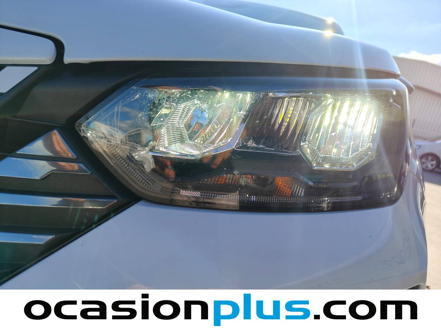 Equipamiento del Peugeot 2008 Peugeot 2008 Allure Hybrid eDCS6 (145 CV)