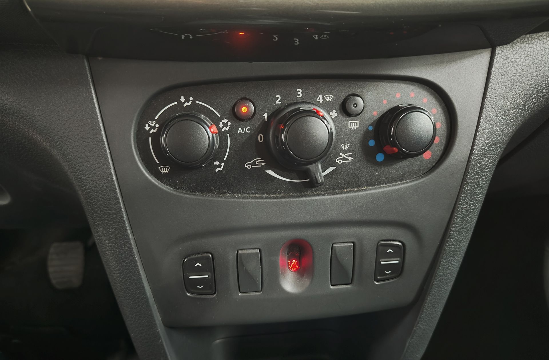 Dacia Sandero Stepway TCe - foto 20