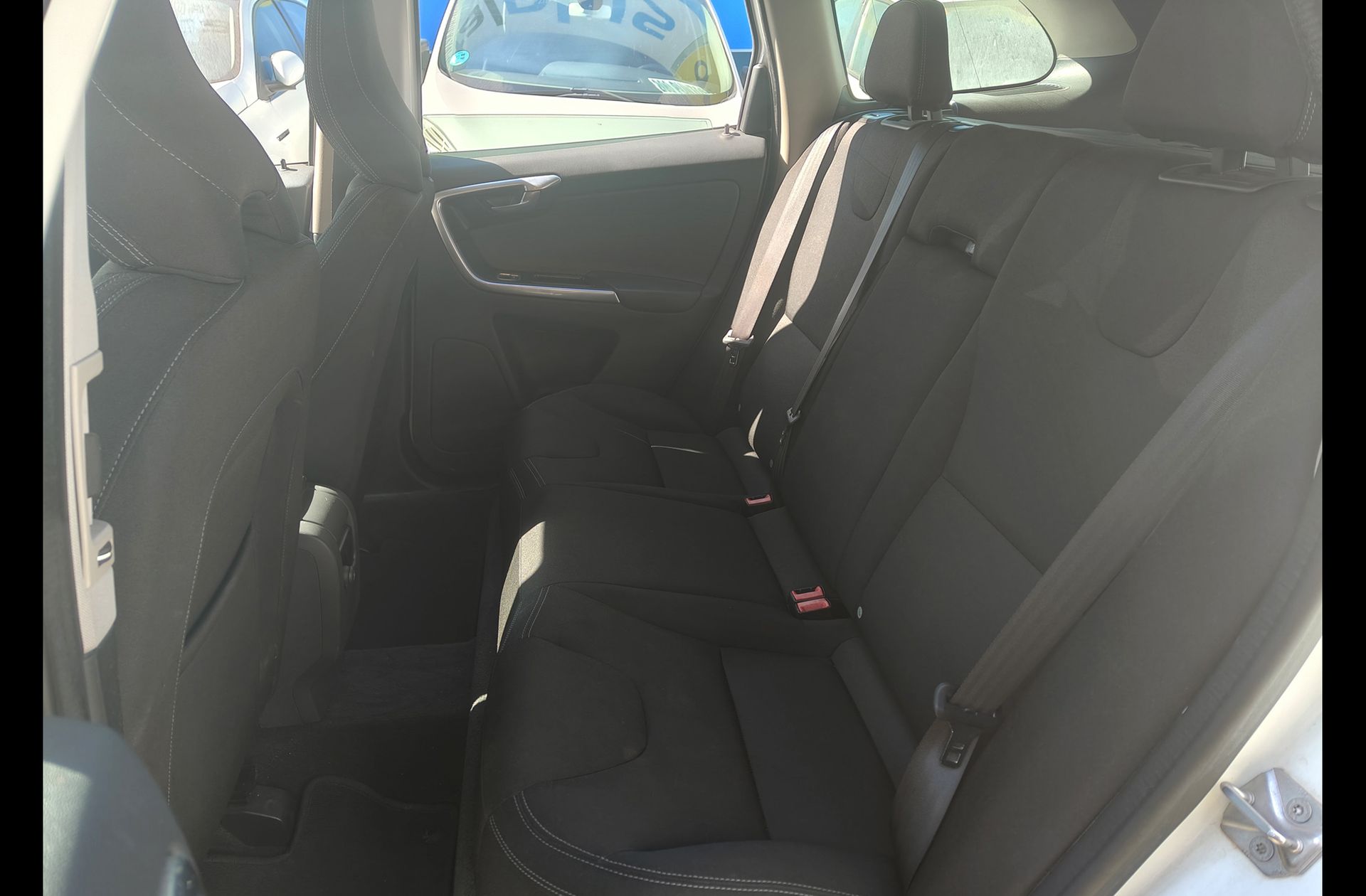 Volvo XC60 D3 Kinetic - foto 10