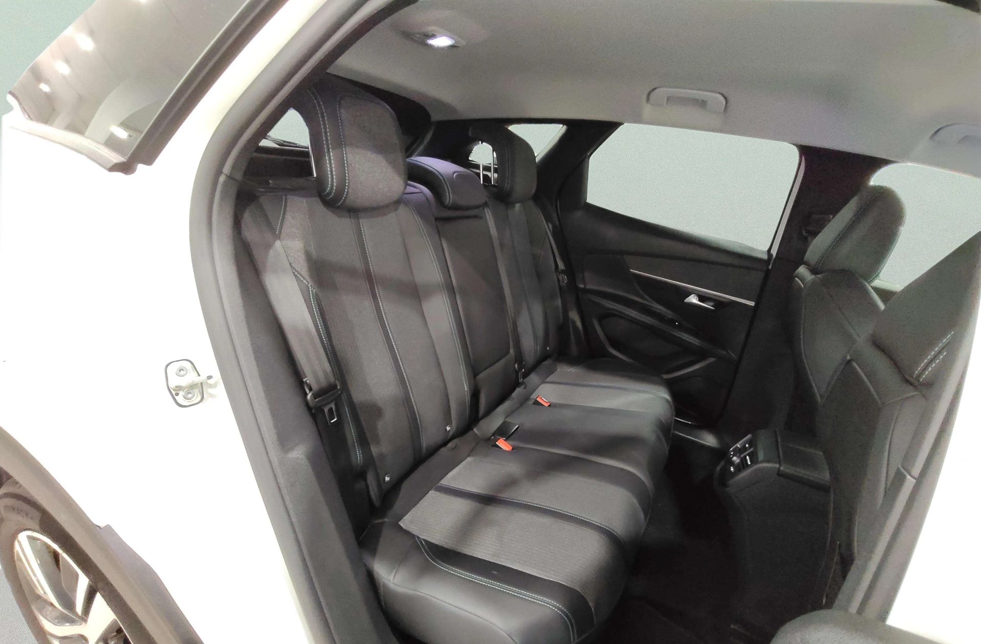 Peugeot 3008 BlueHDi 130 Allure Pack - foto 17