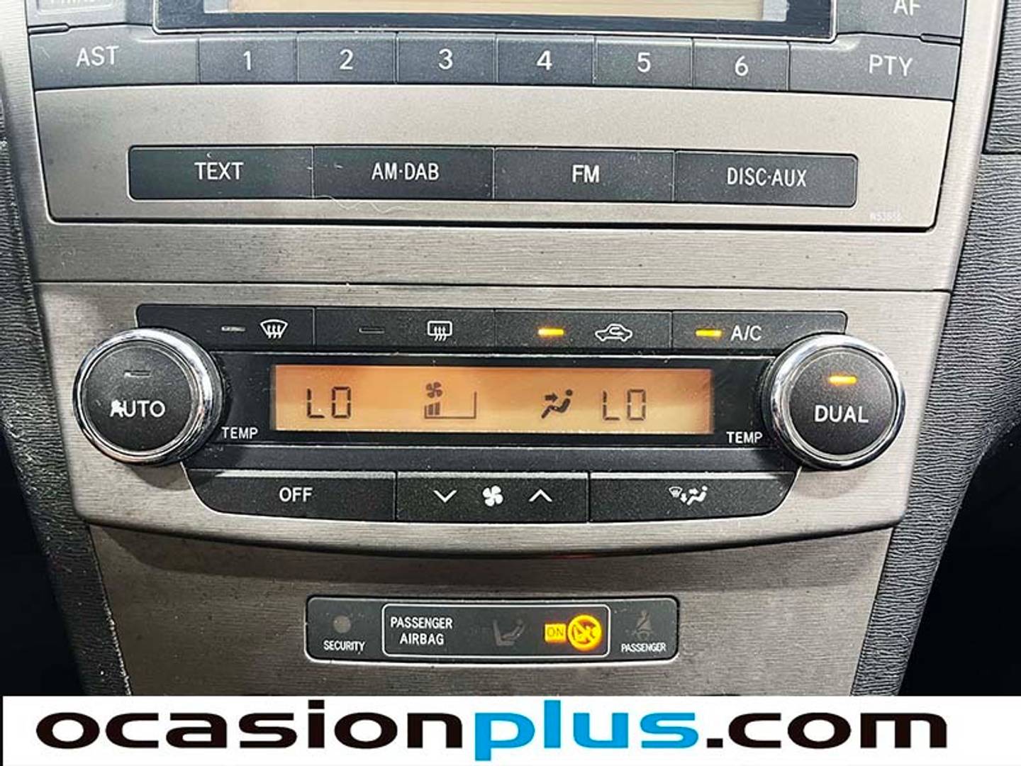 Foto Toyota Avensis Toyota Avensis 2.0 D-4D Active (126 CV)