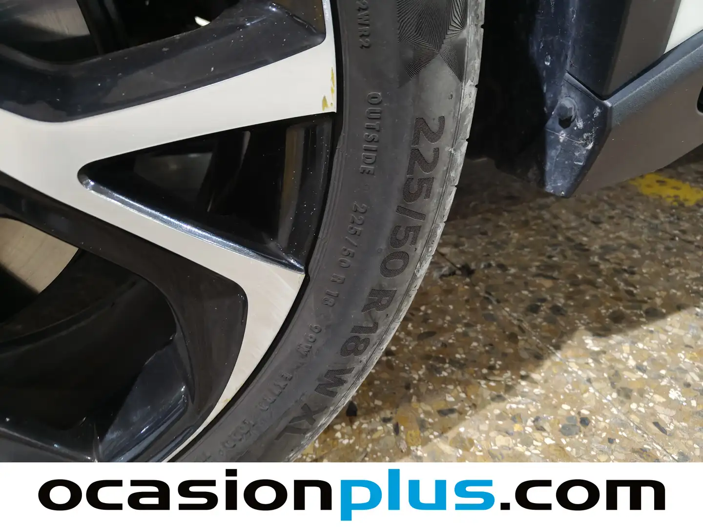 Foto Toyota C-HR Toyota C-HR 1.8 125H Advance (122 CV)