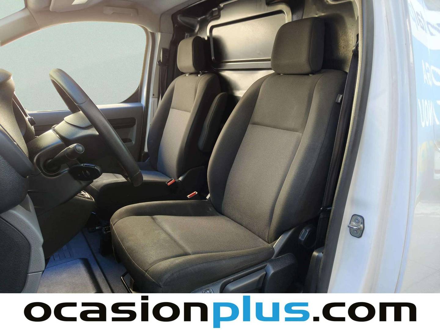 Foto asientos delanteros Opel Vivaro Opel Vivaro 1.5 Diésel L Incrementada Select  (102 CV)