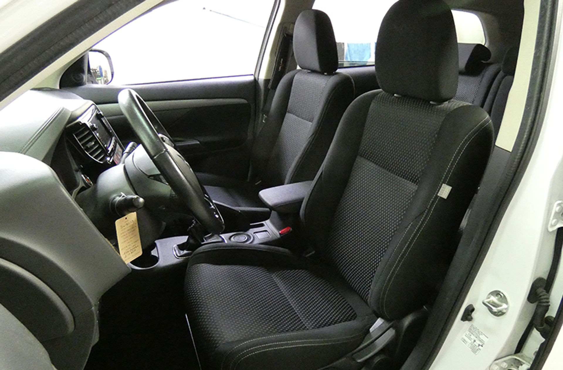 Mitsubishi Outlander 220 DI-D Motion 2WD - foto 12