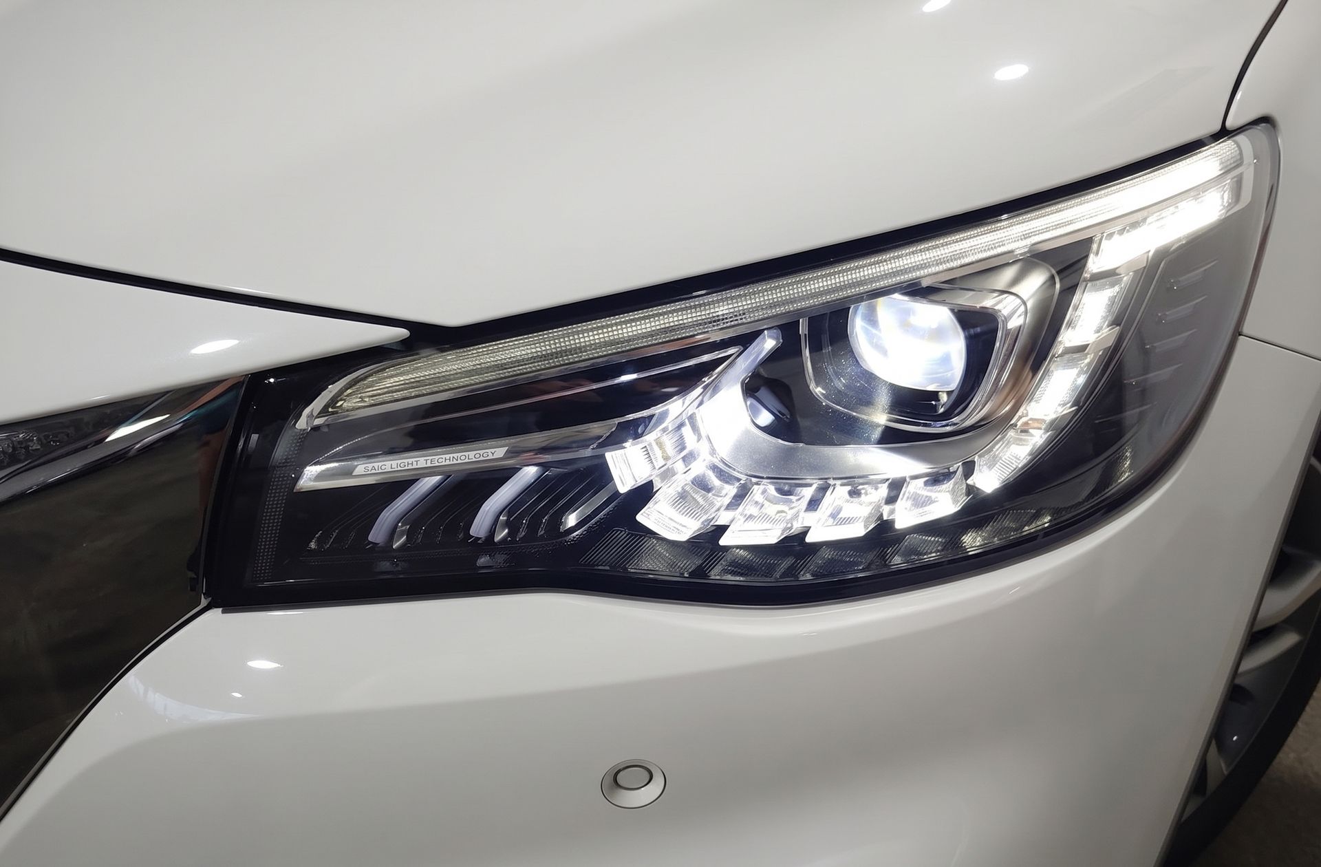 MG HS 1.5 Turbo GDI Luxury DCT - foto 16