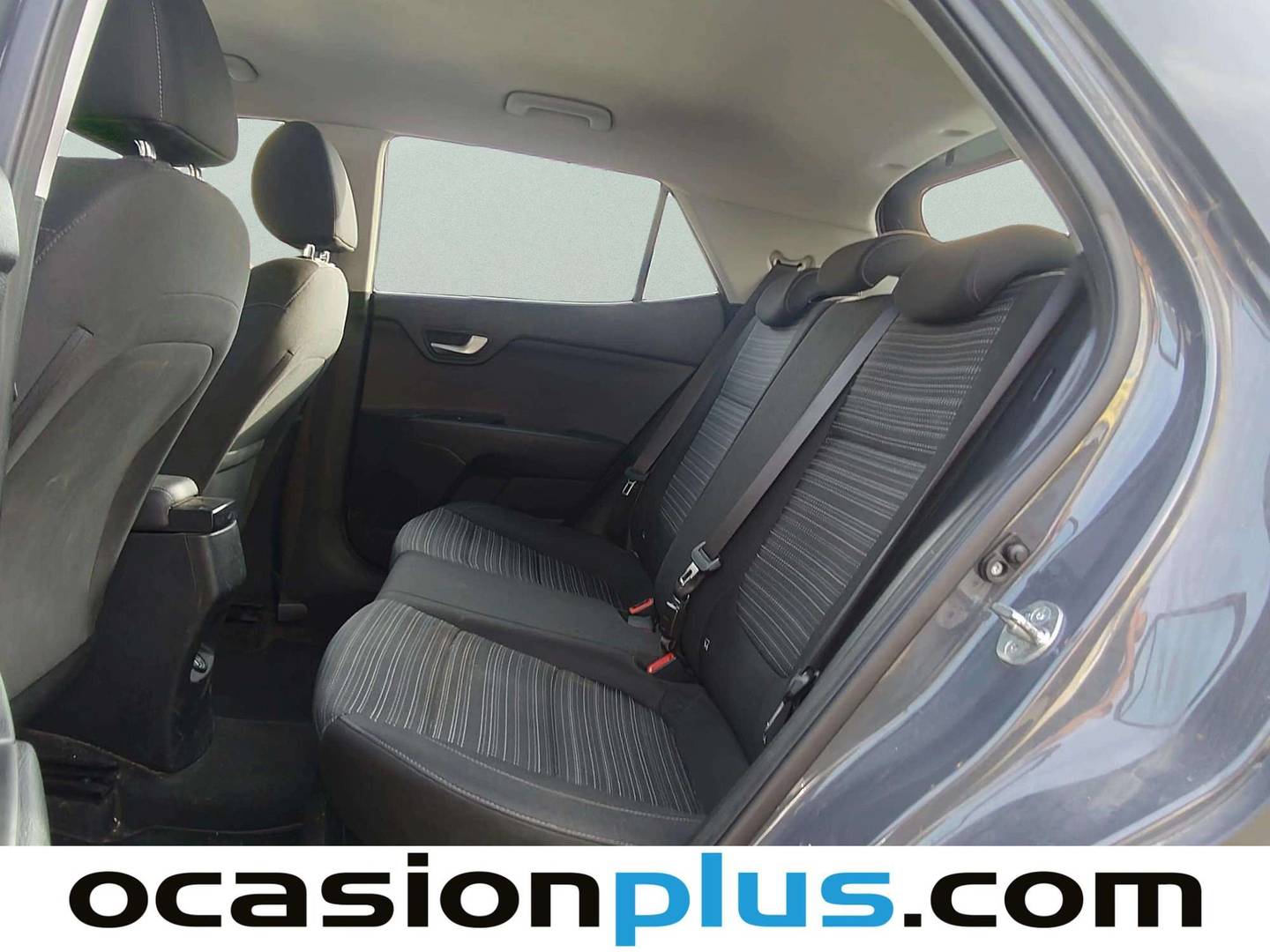 Foto asientos traseros KIA Stonic KIA Stonic 1.2 DPi Drive (84 CV)