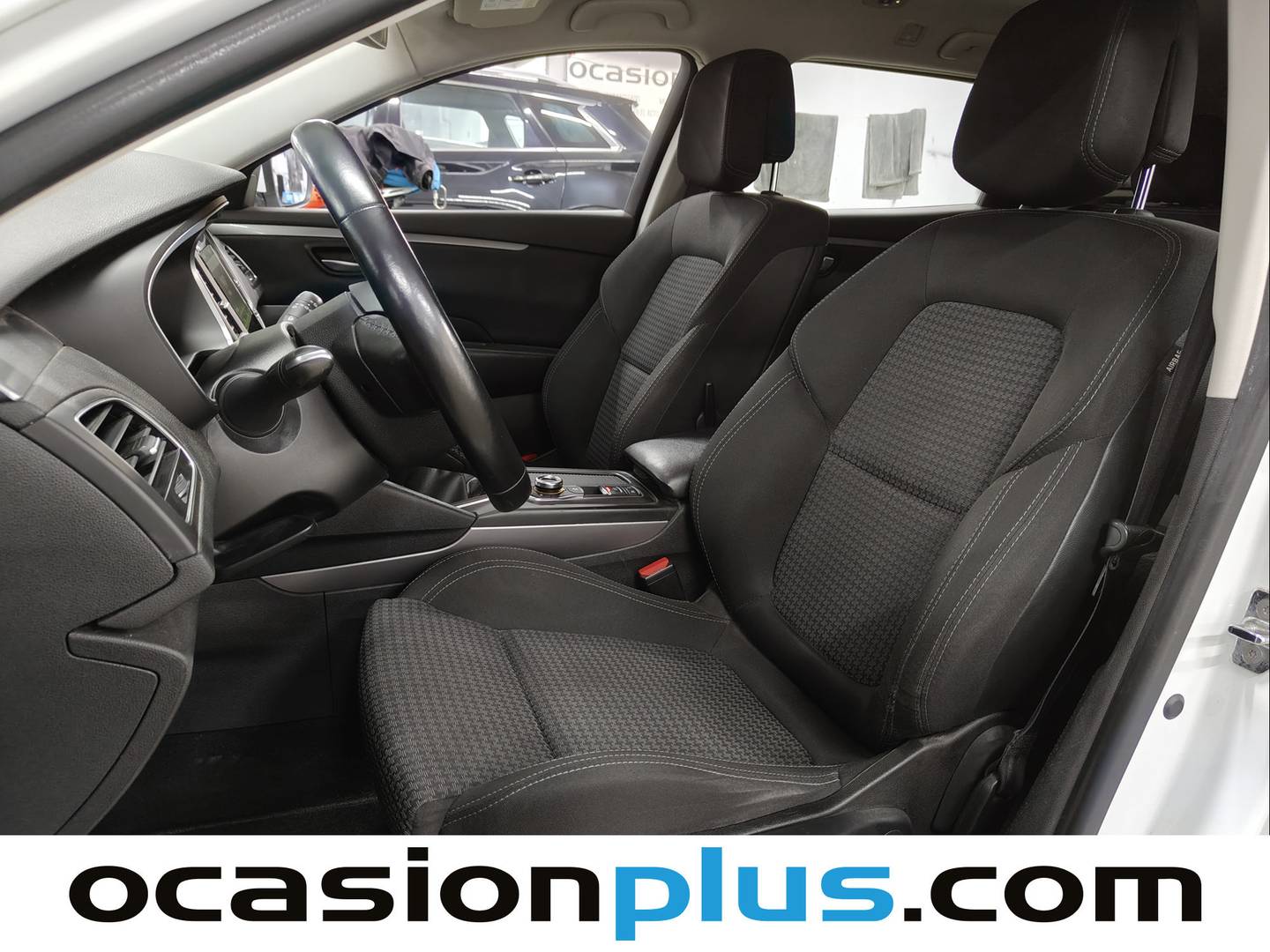 Foto asientos delanteros Renault Talisman Renault Talisman Sport Tourer Intens Energy dCi (130 CV)