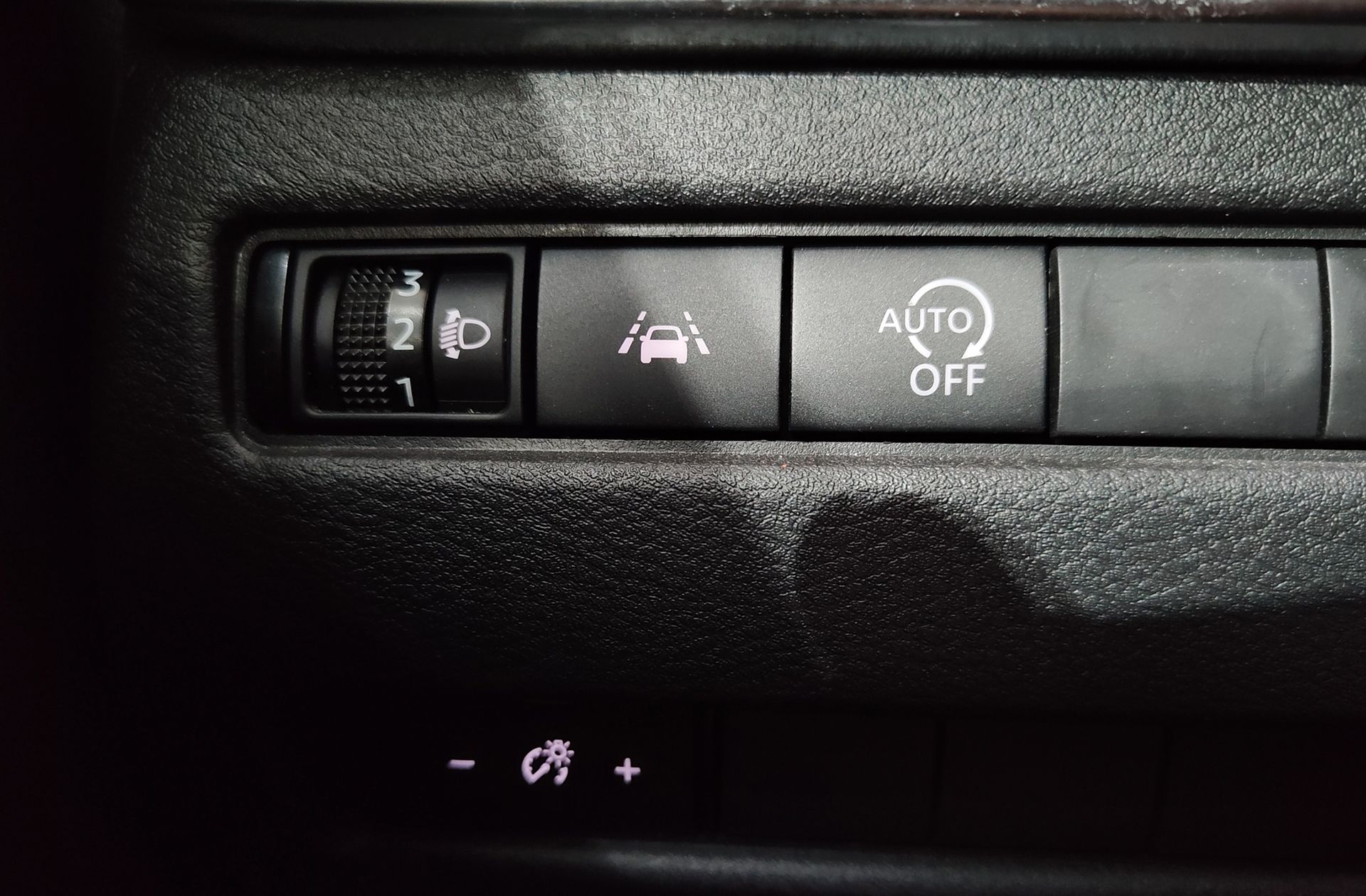 Nissan Qashqai DIG-T 140 N-Connecta - foto 25